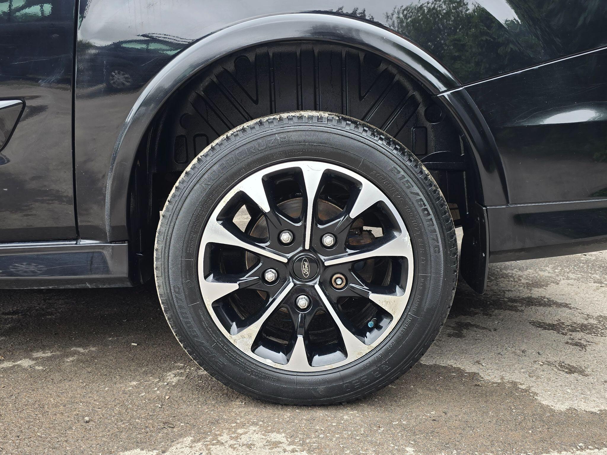 Ford Transit Custom view 4