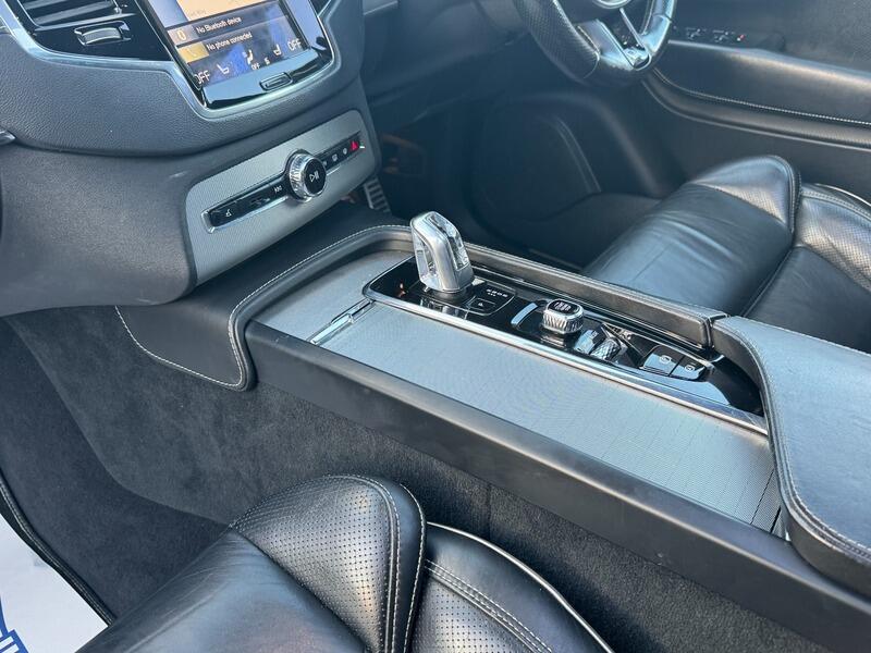 2017 Volvo XC90 image 35