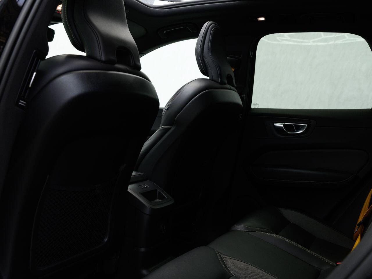 Volvo XC60 view 33