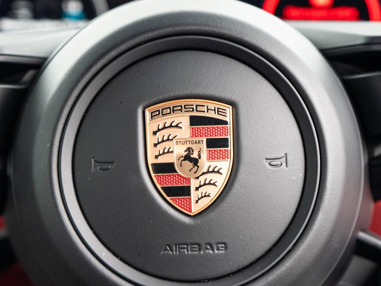 Porsche 911 view 46