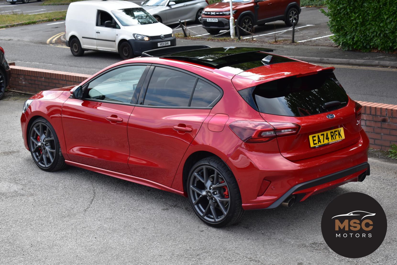 Ford Focus view 31