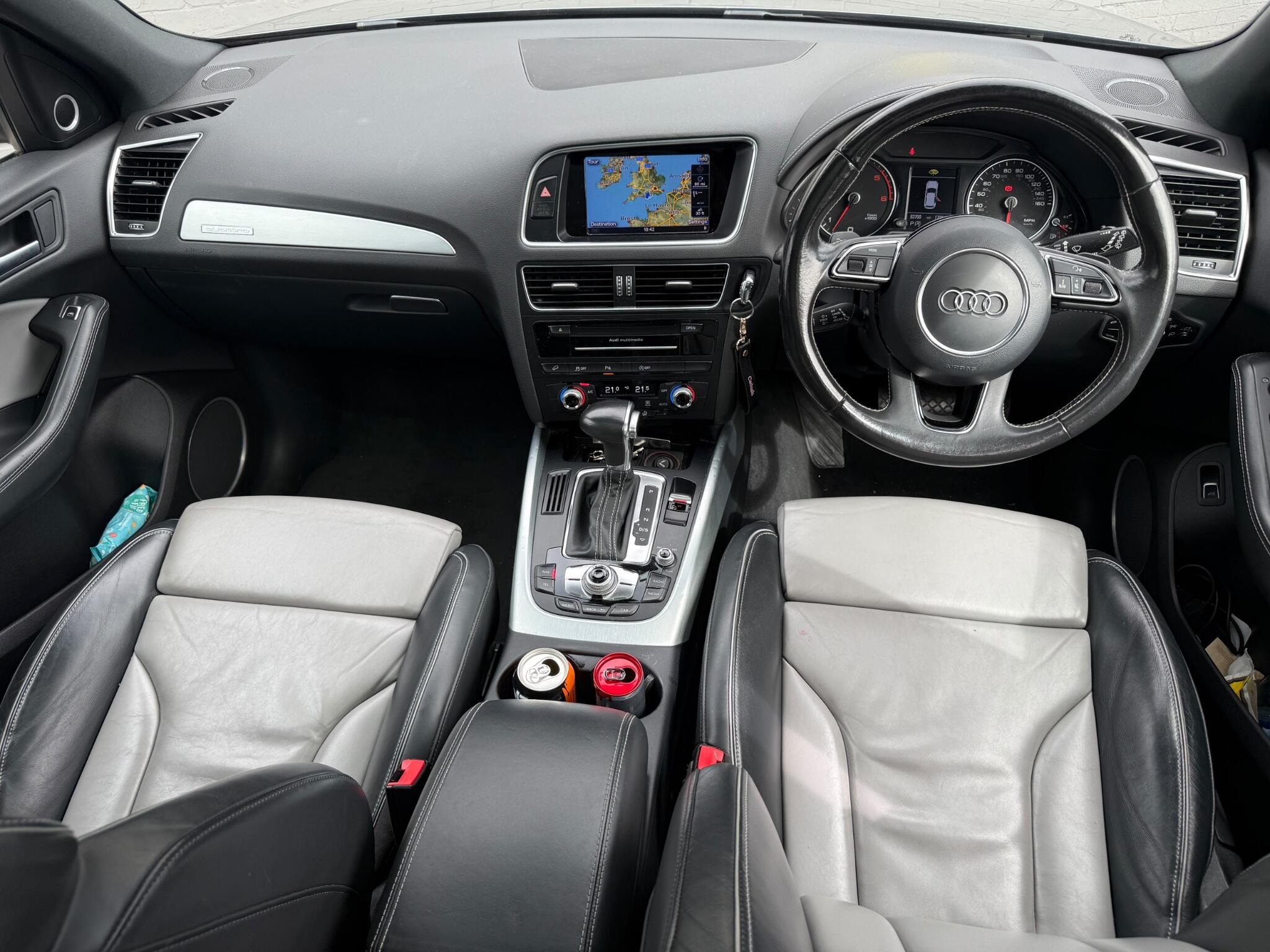 Audi Q5 view 9