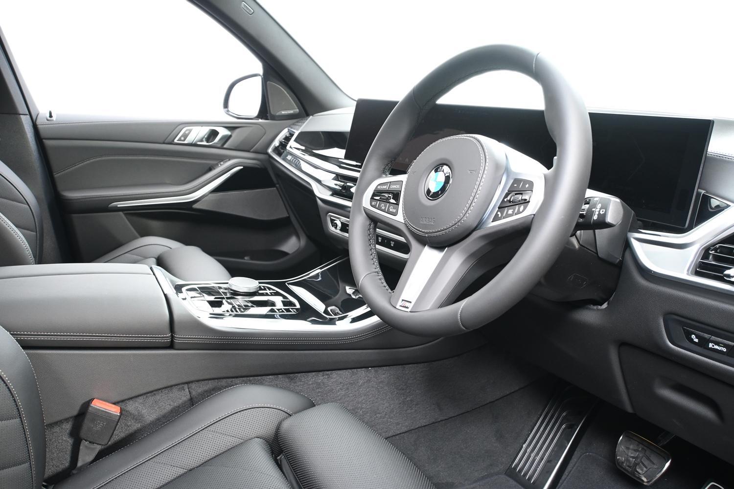 BMW X5 view 6
