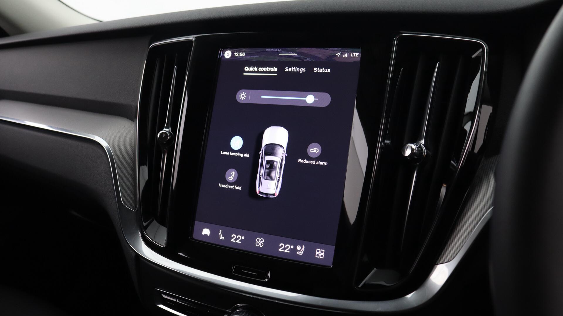 Volvo V60 view 40