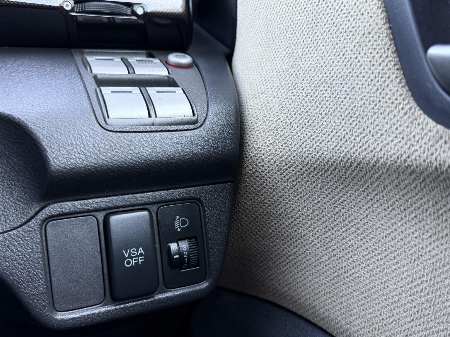 Honda FR-V view 23