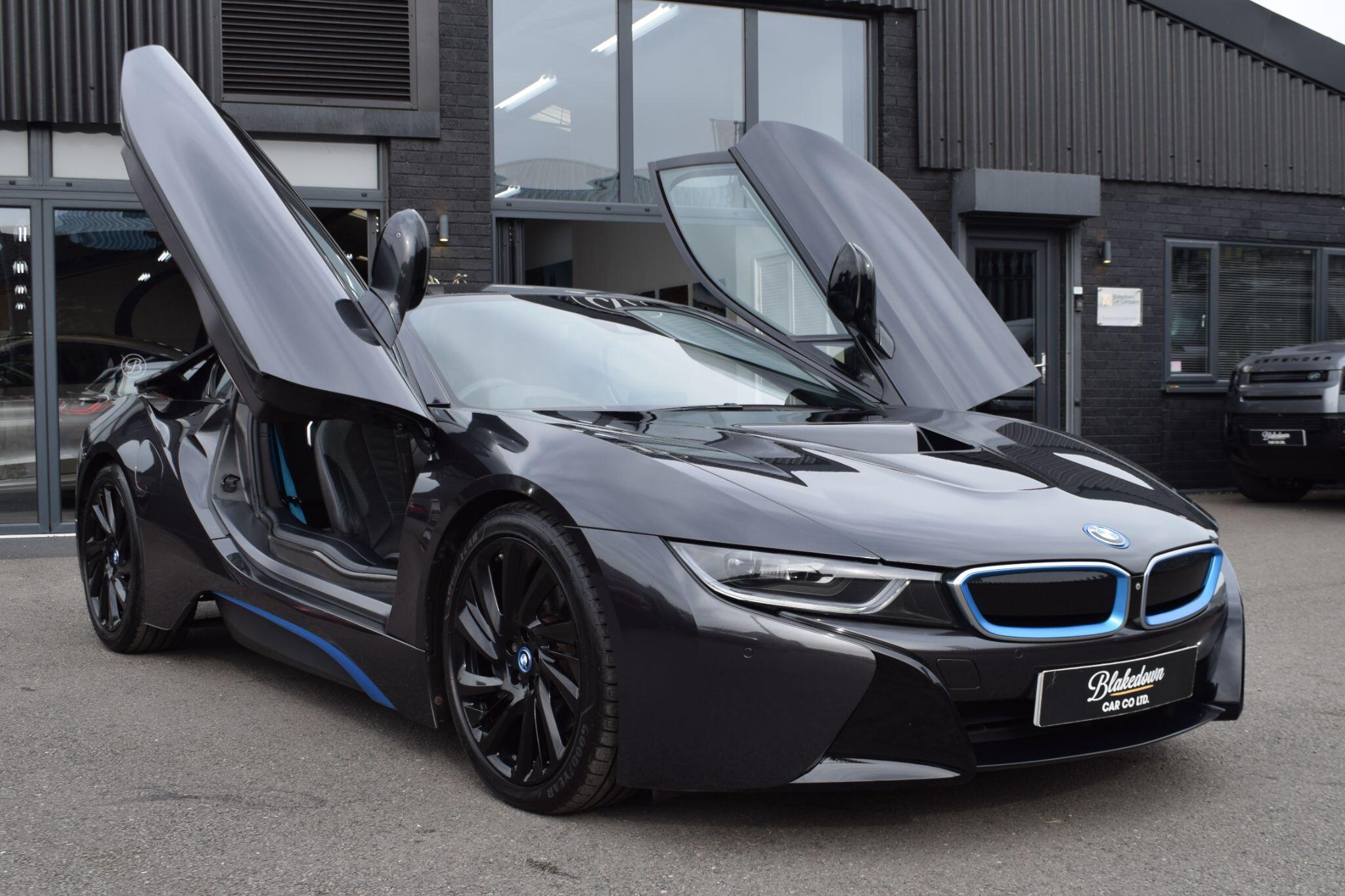 BMW I8 view 4