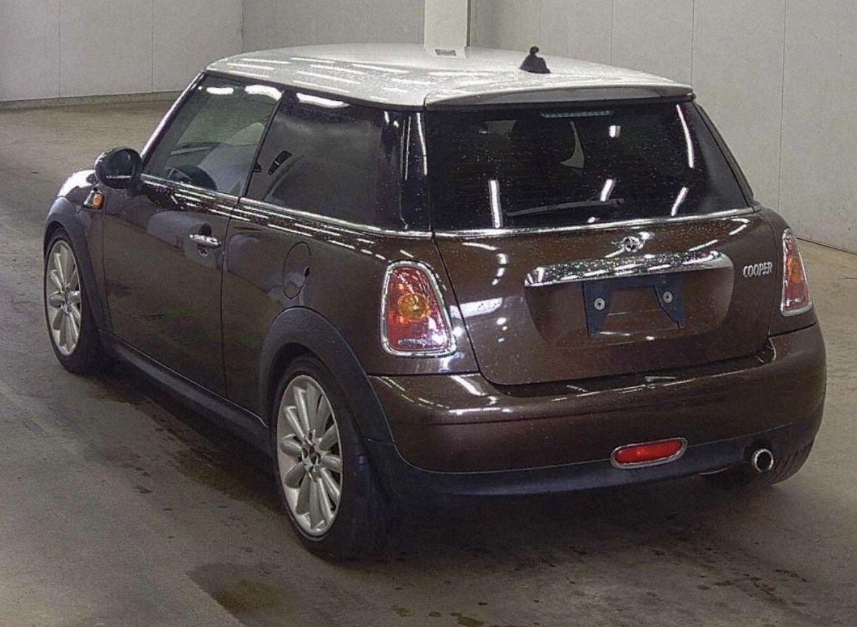 Mini Hatch view 3