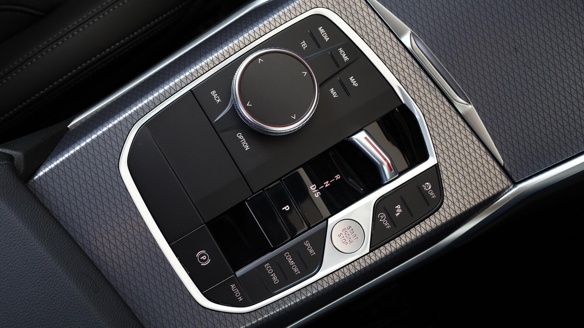 BMW 3 Series view 10