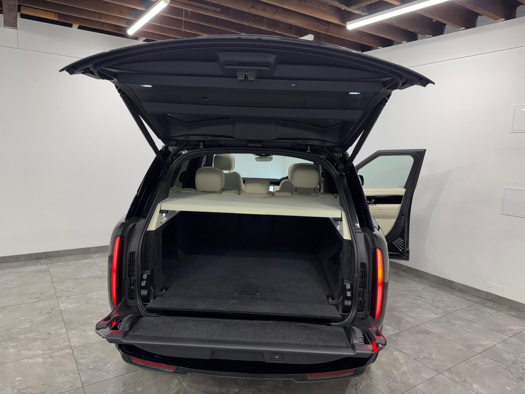 Land Rover Range Rover view 19