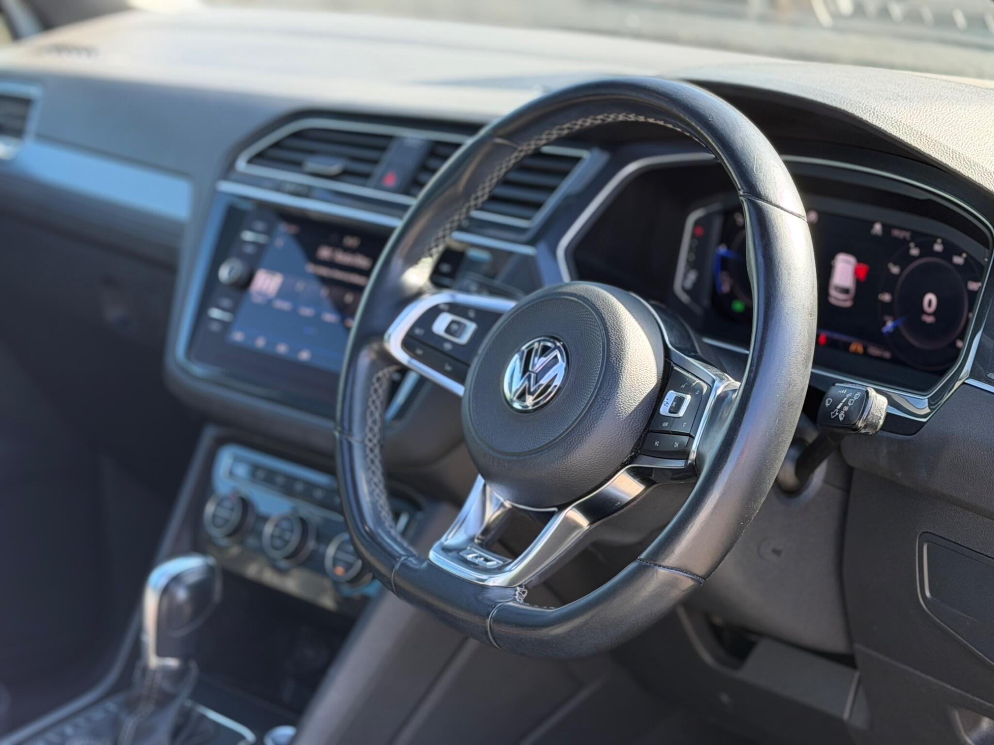 Volkswagen Tiguan view 14