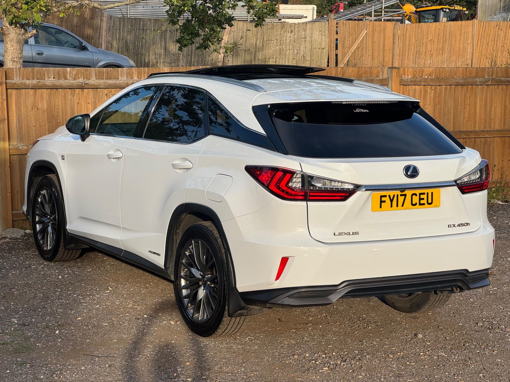 Lexus RX view 4