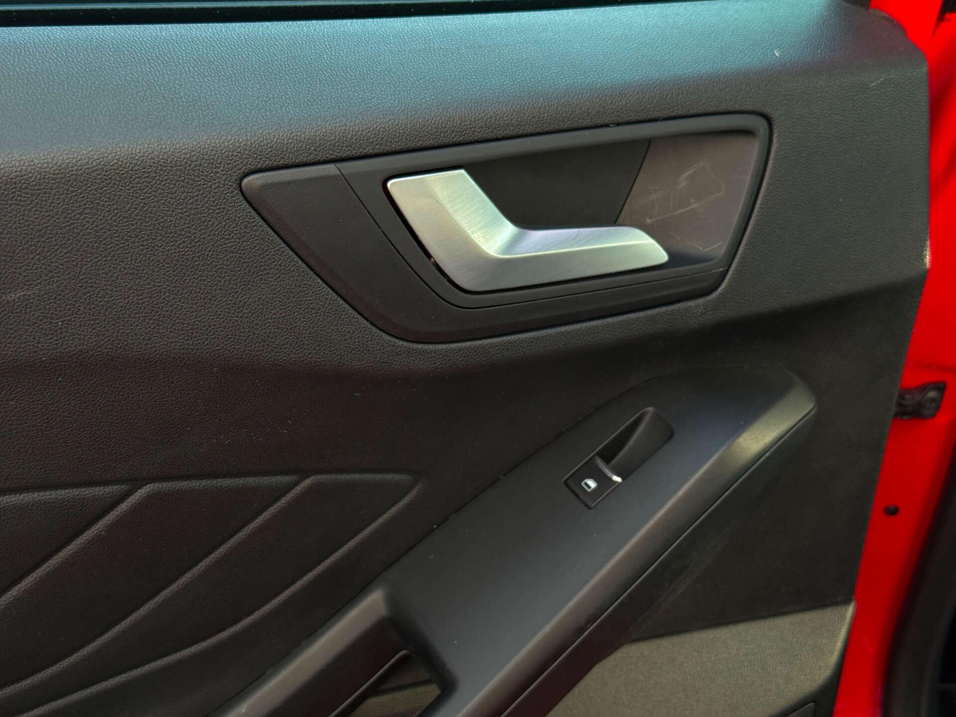 Ford Focus view 36
