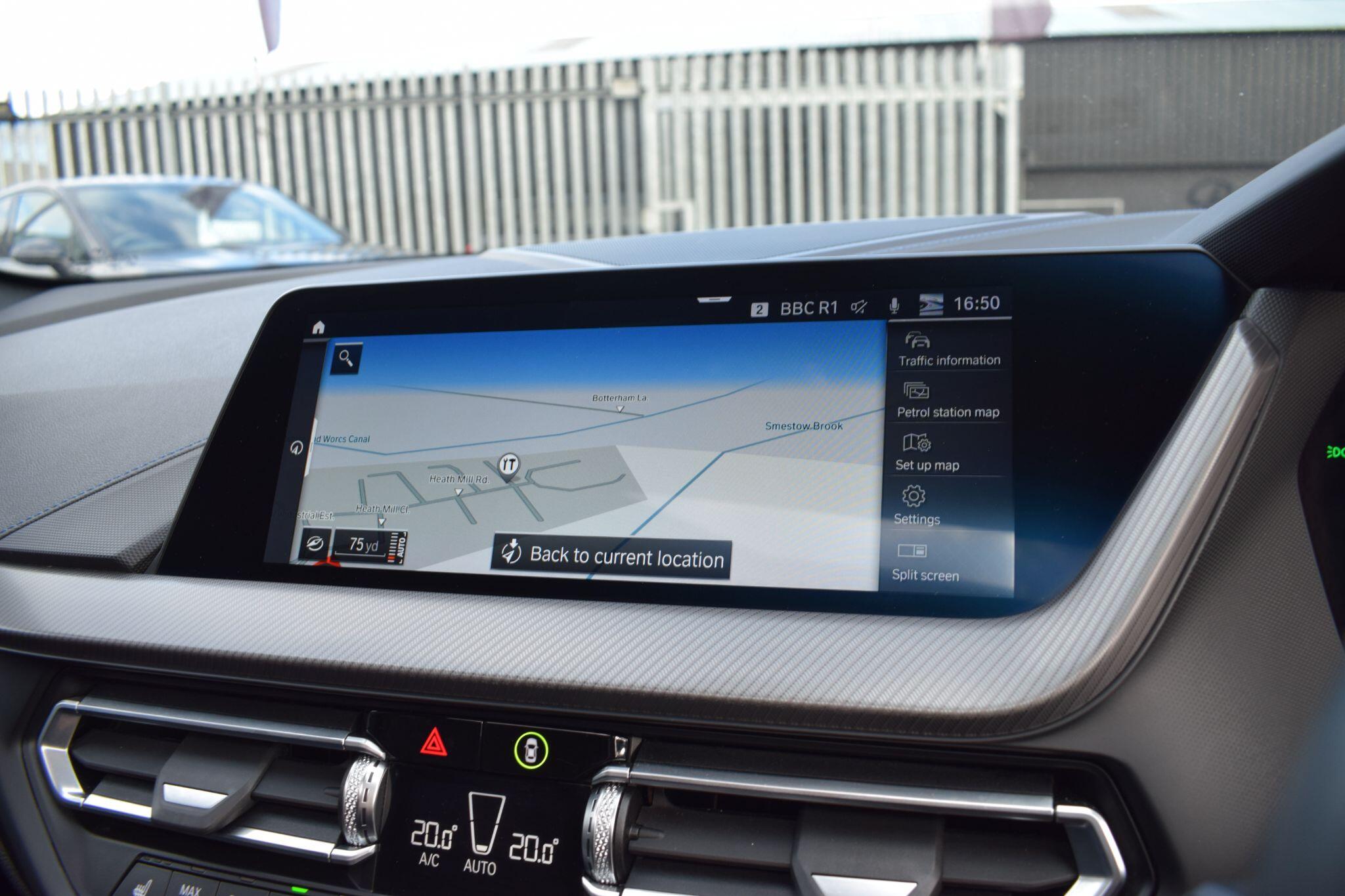 BMW 1 Series view 16