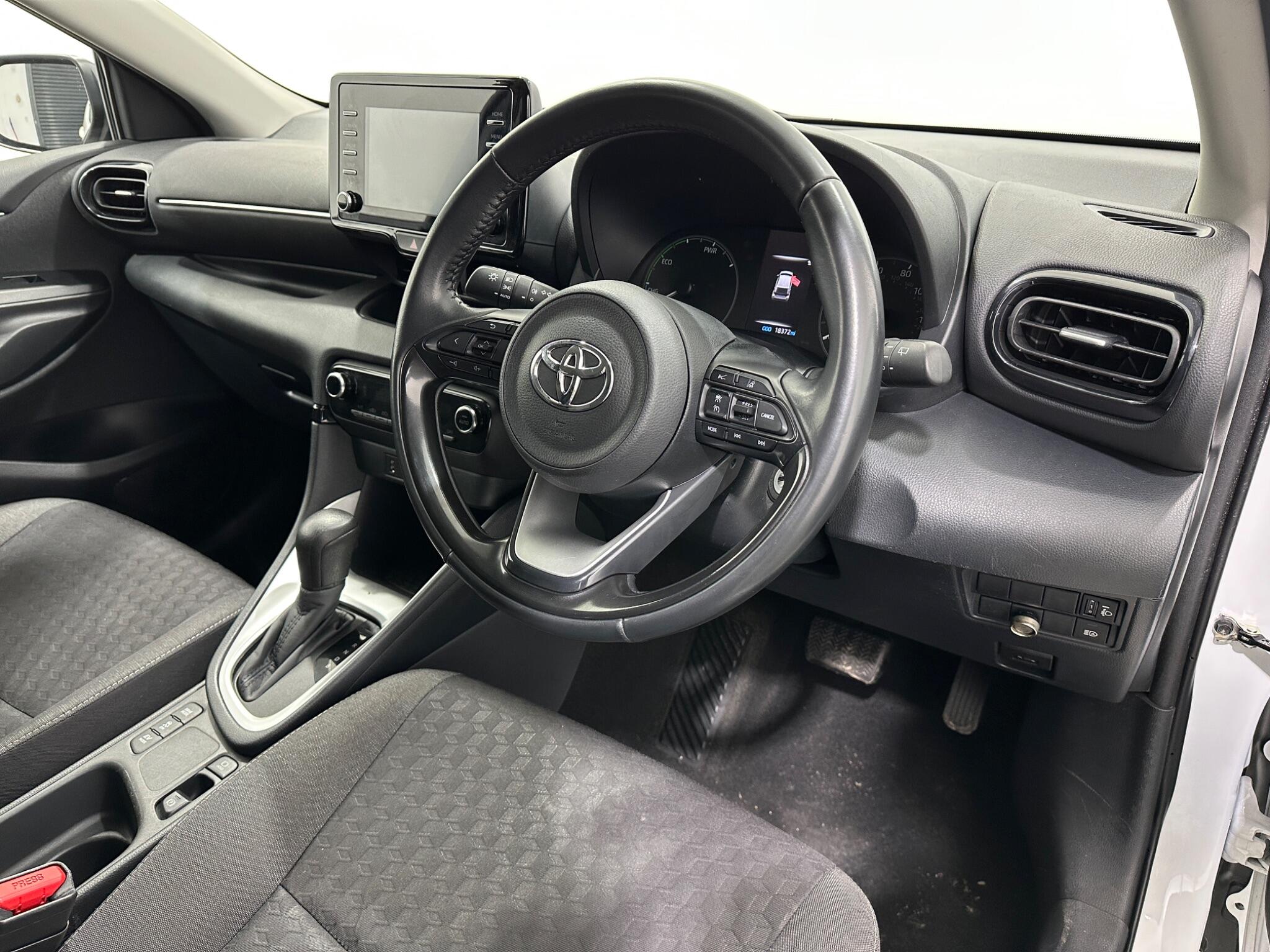 Toyota Yaris view 11
