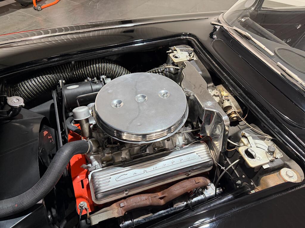 Chevrolet Corvette view 59