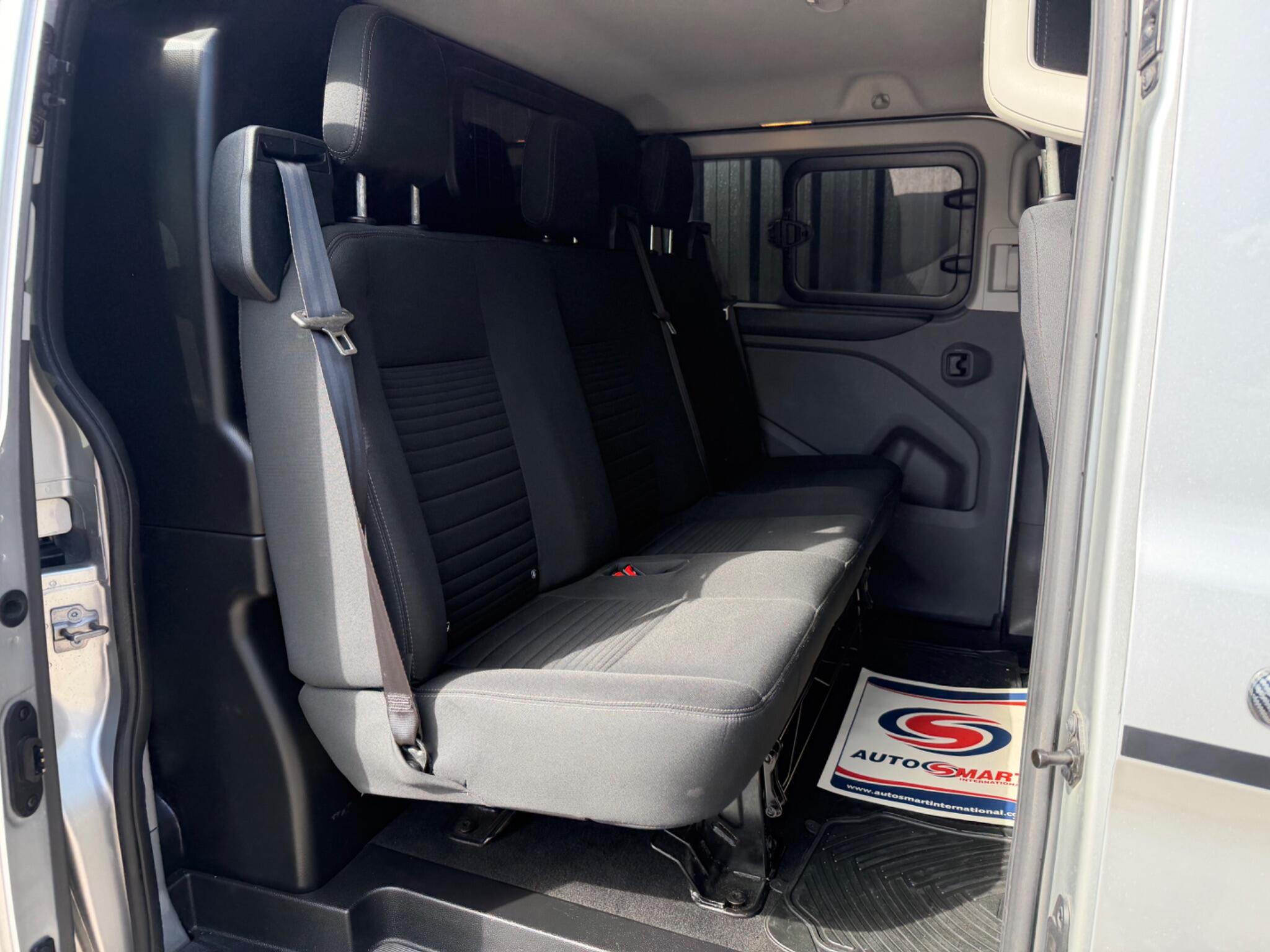 Ford Transit Custom view 29
