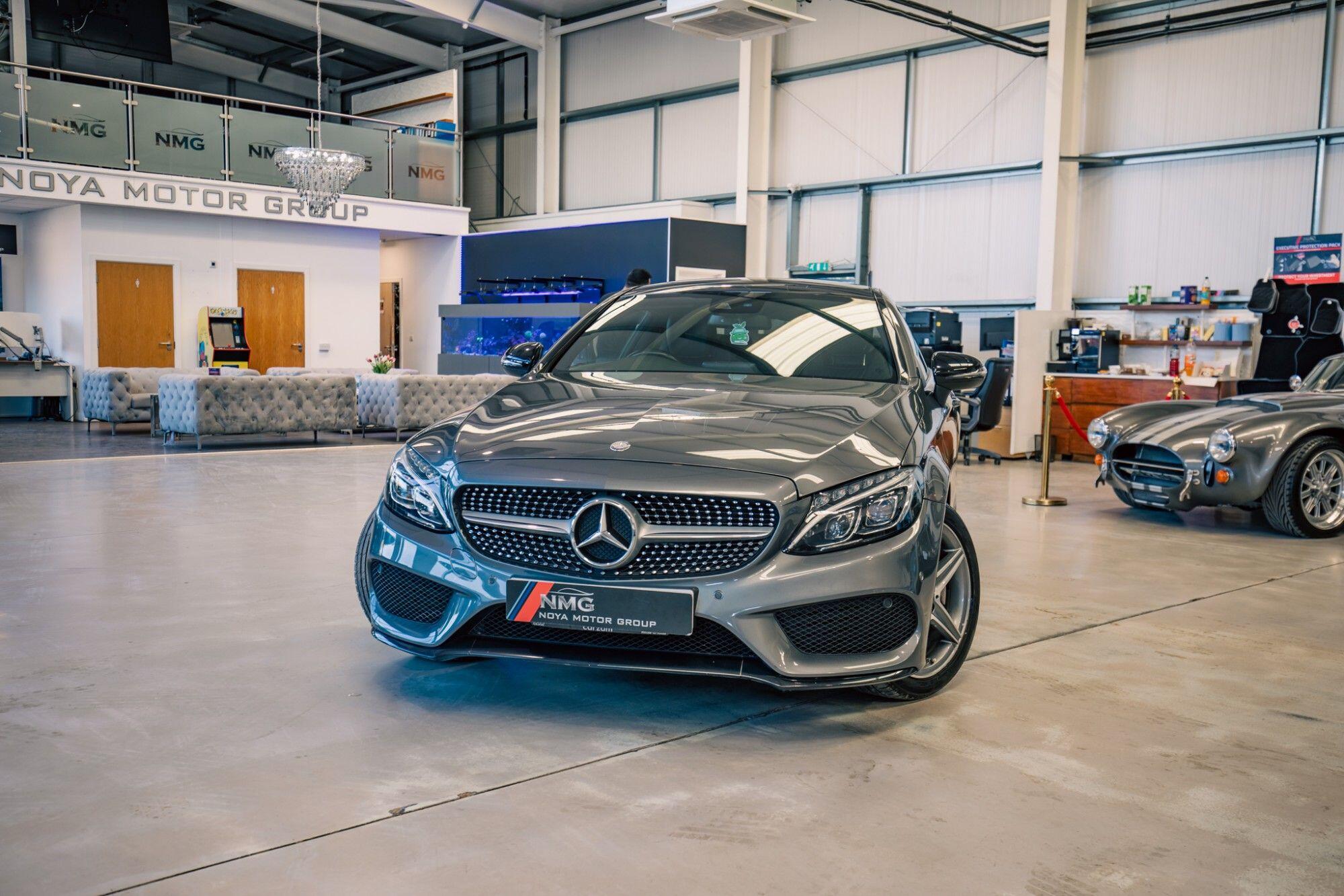 Mercedes-Benz C-Class view 4