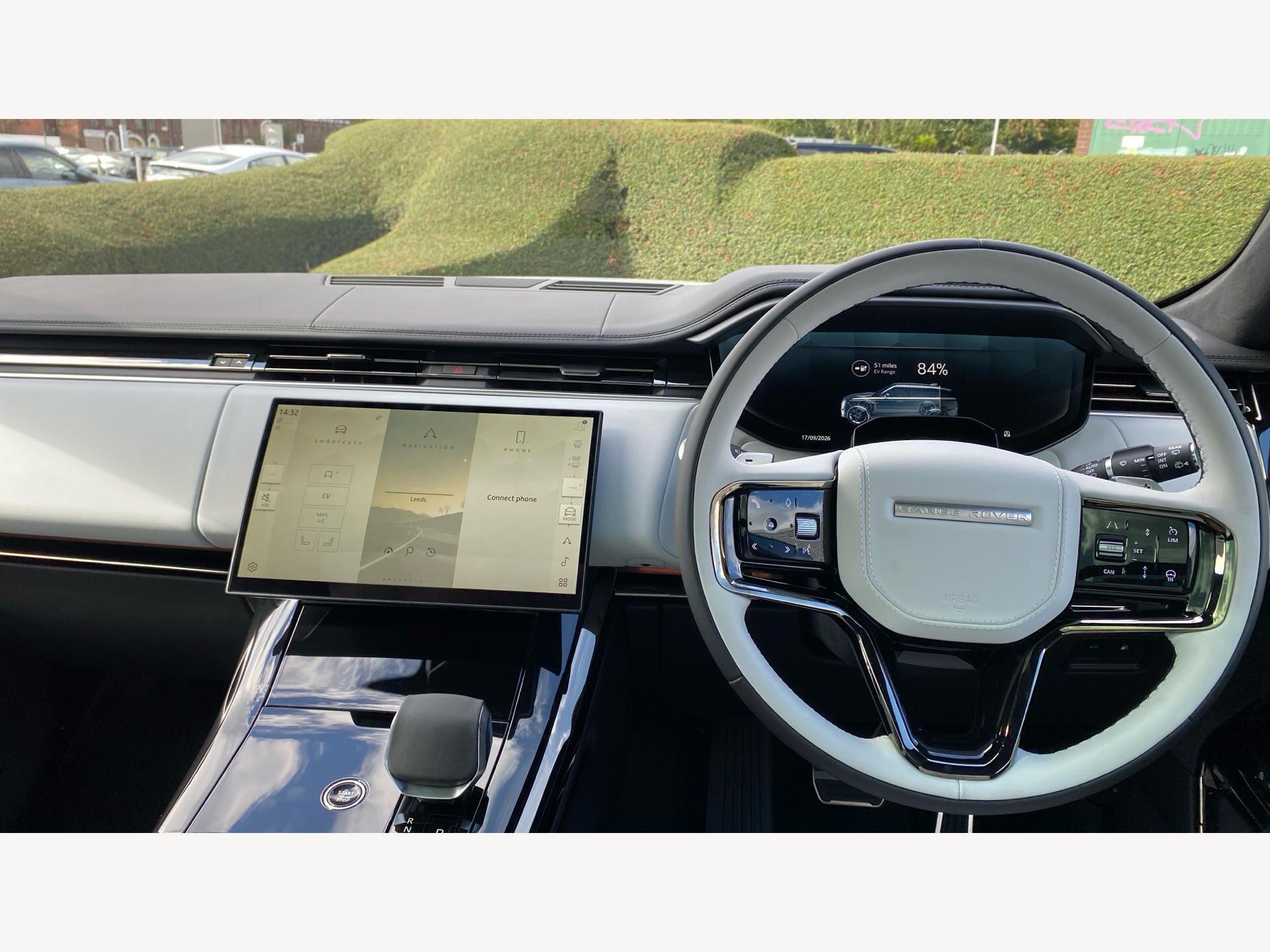 Land Rover Range Rover Sport view 11