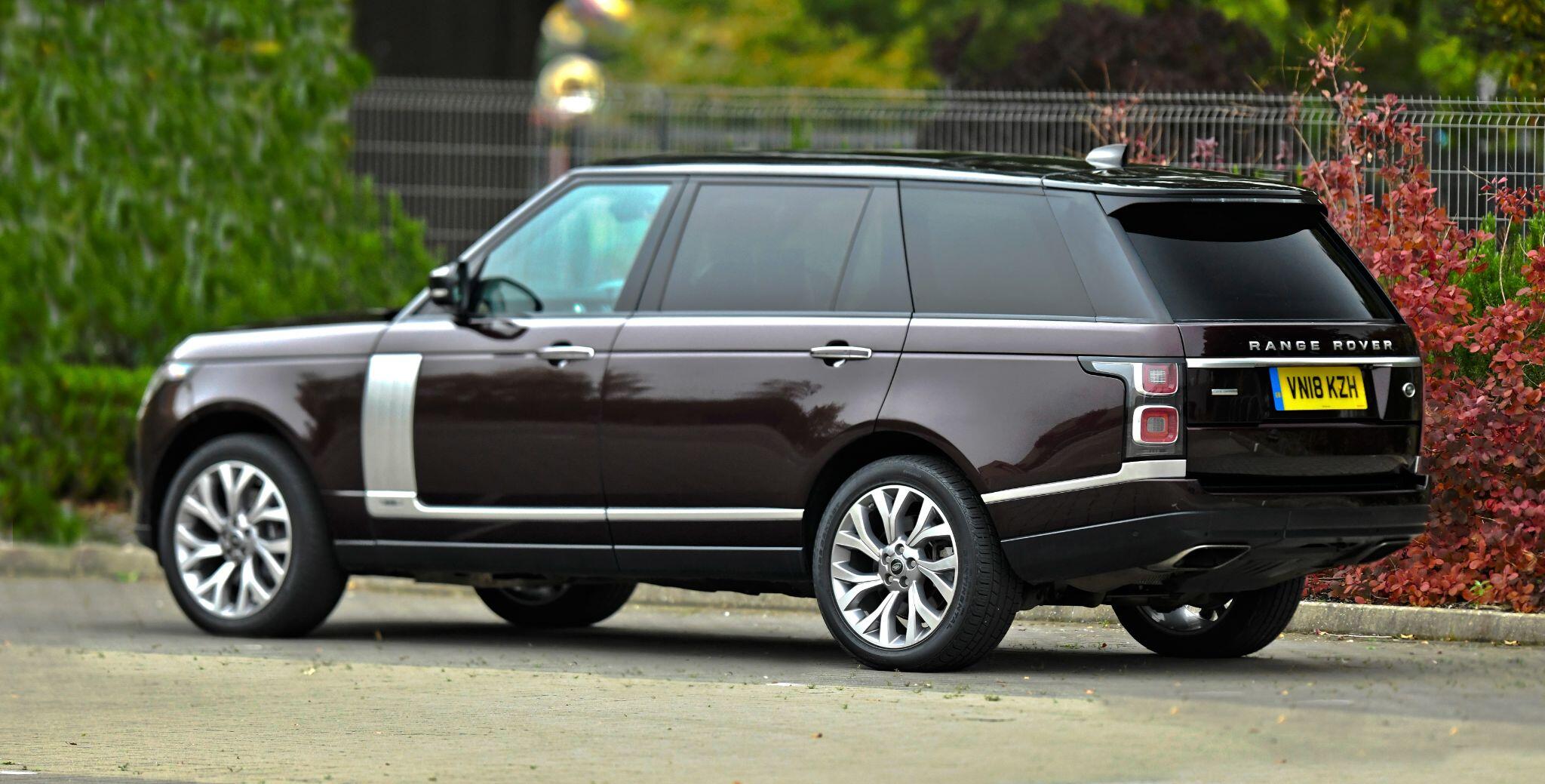 Land Rover Range Rover view 4