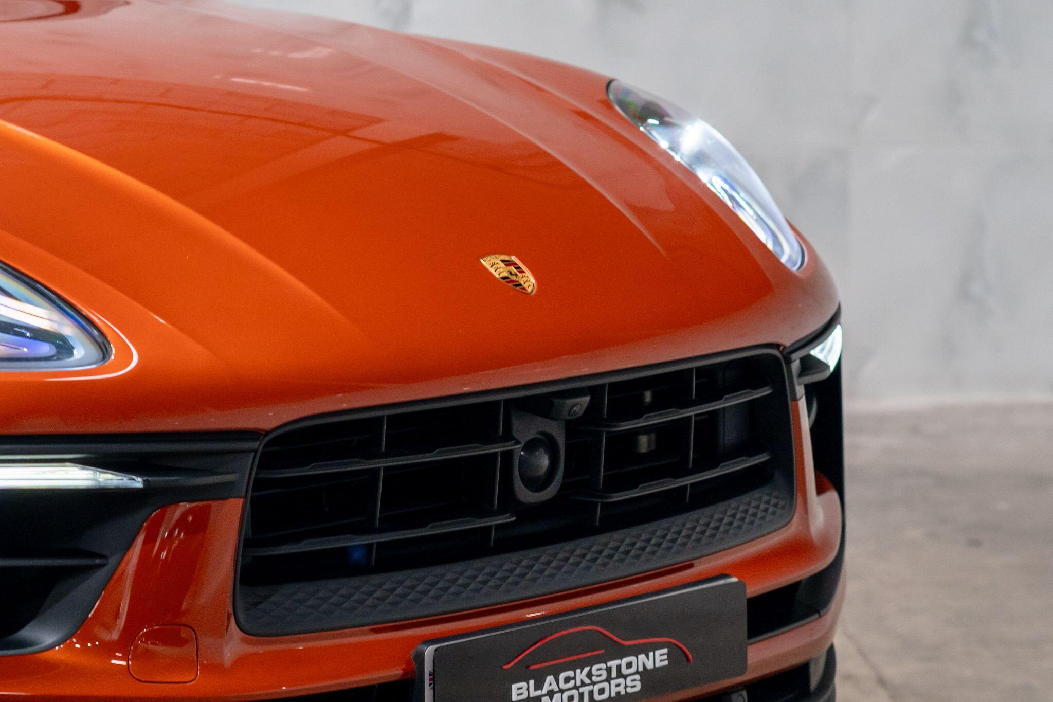 Porsche Macan view 33