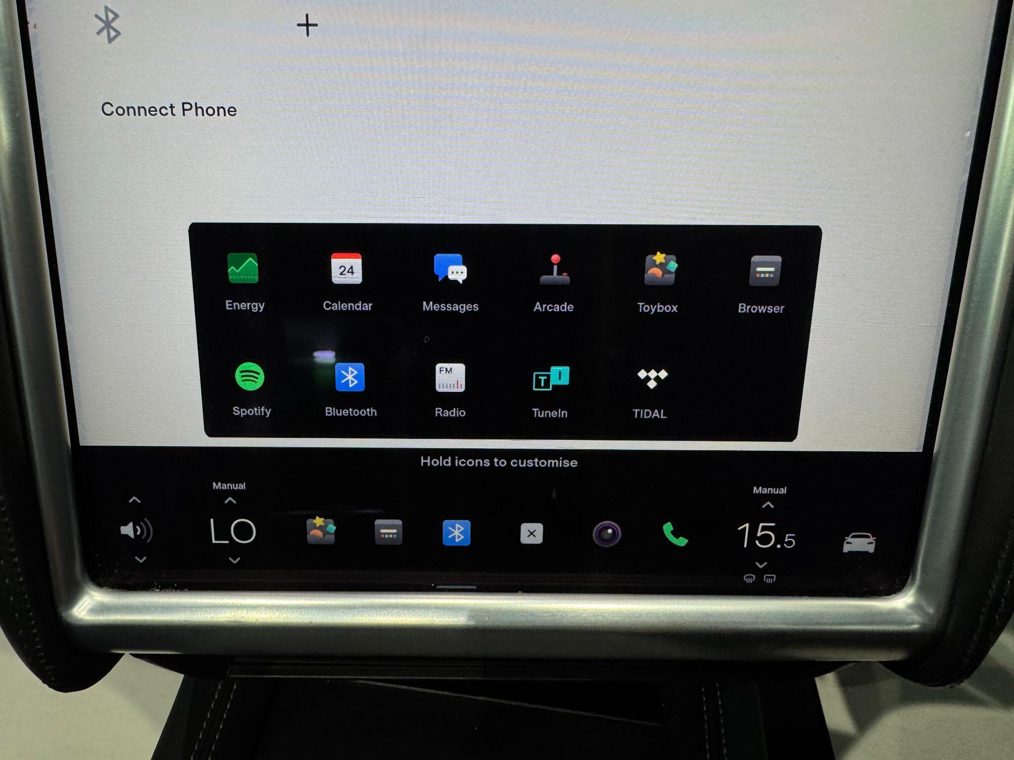 Tesla Model S view 36