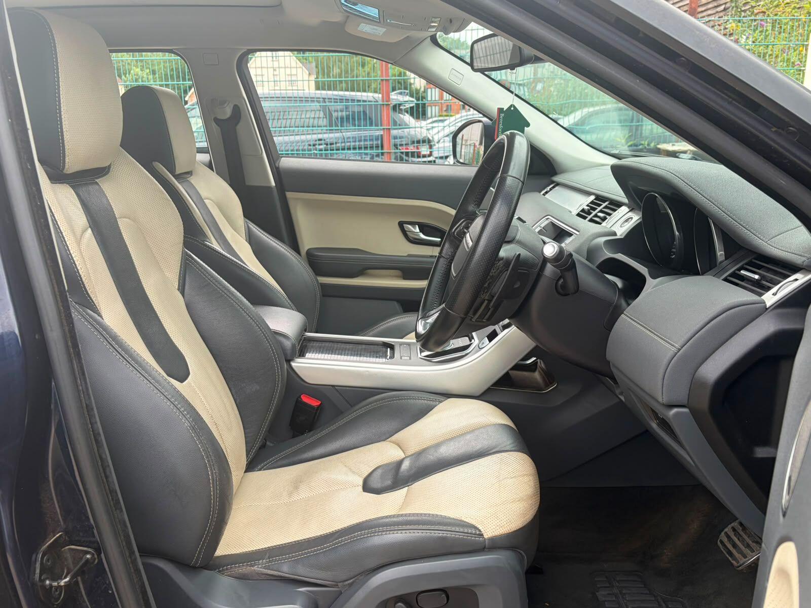 Land Rover Range Rover Evoque view 11