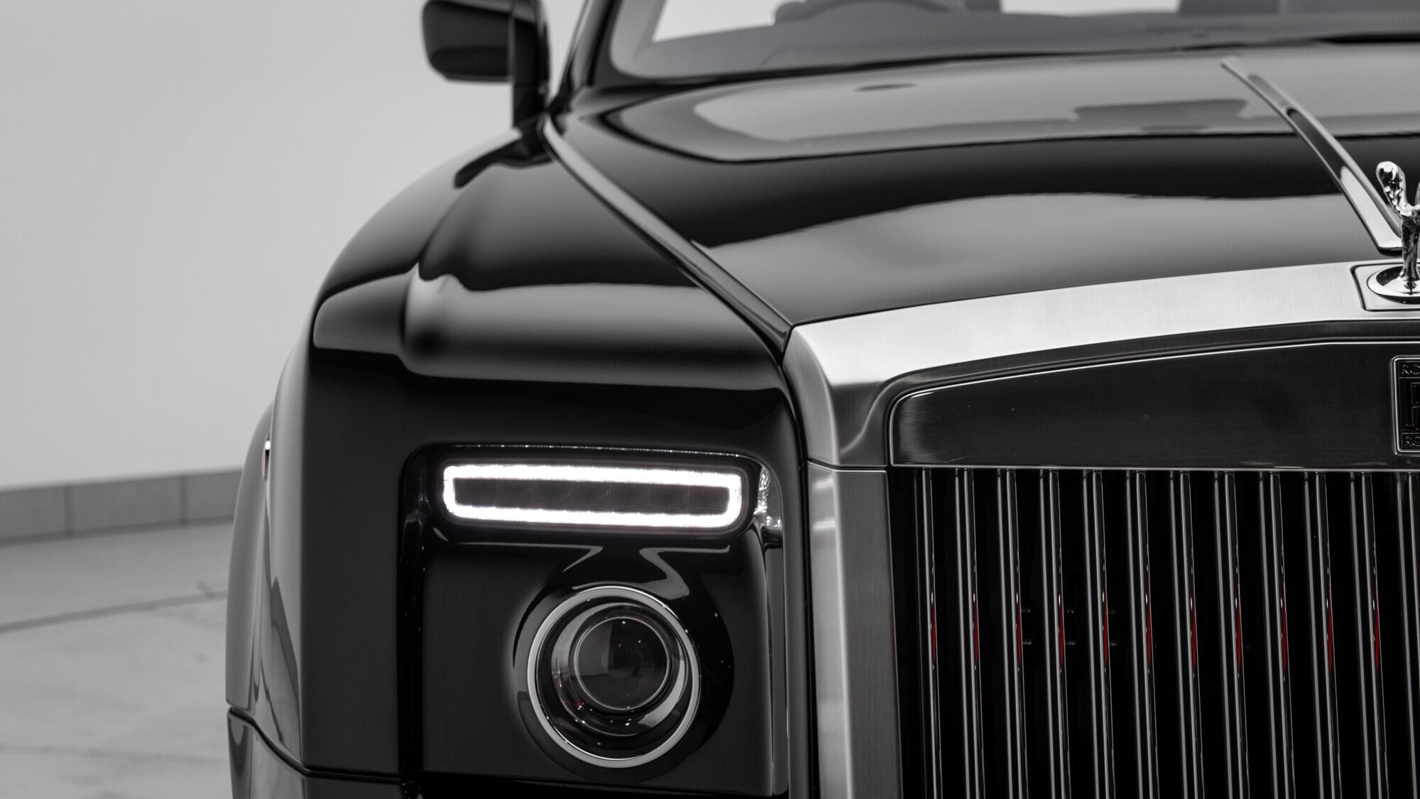 Rolls-Royce Phantom view 26