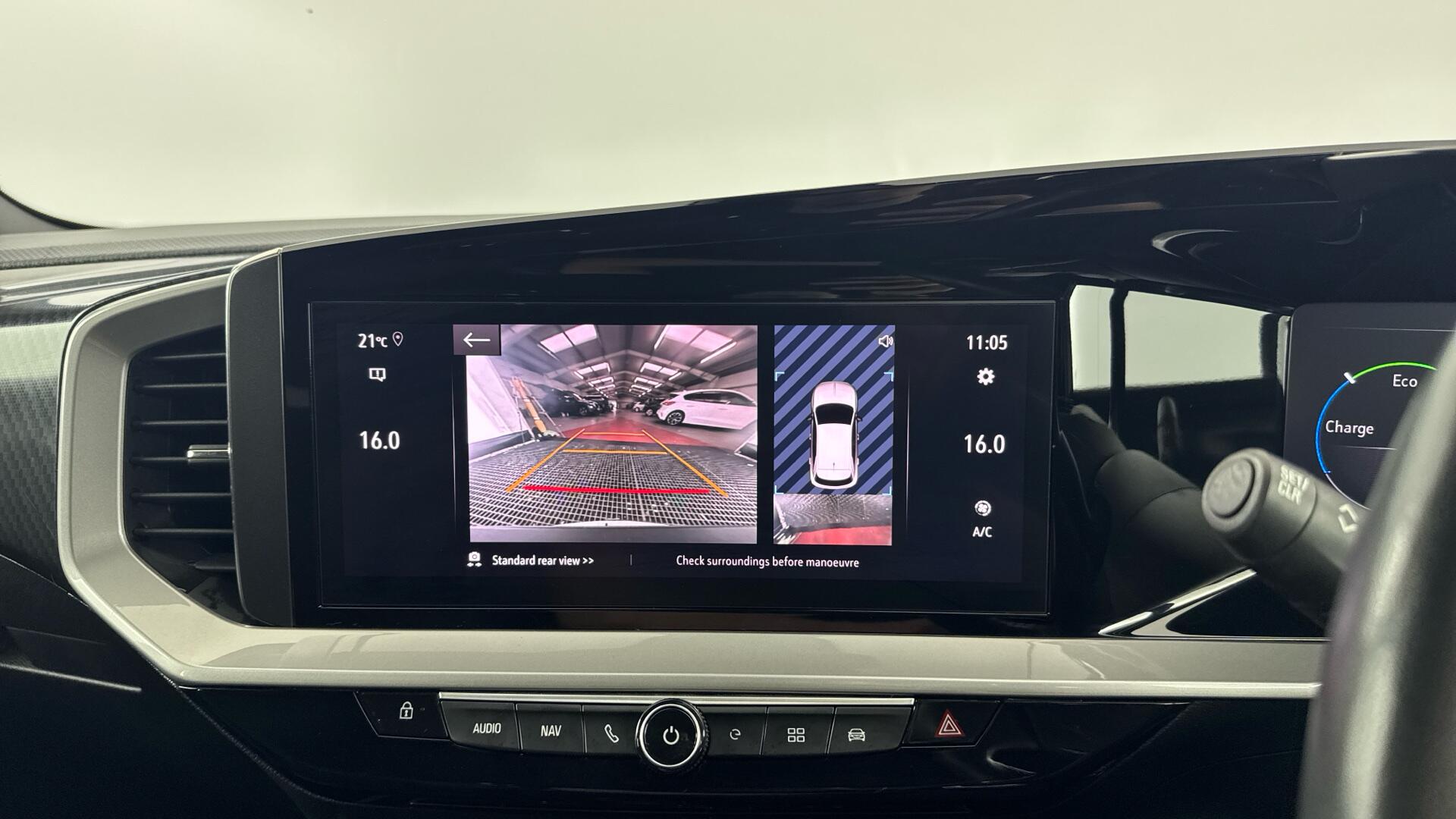 Vauxhall Mokka Electric view 33
