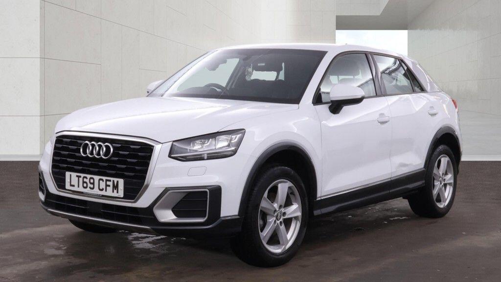 Audi Q2 view 4