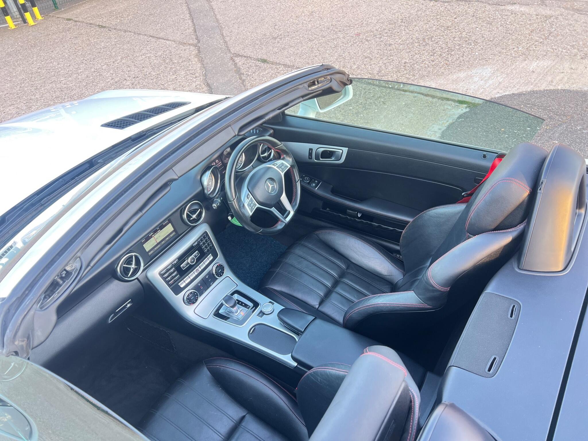 Mercedes-Benz SLK view 13