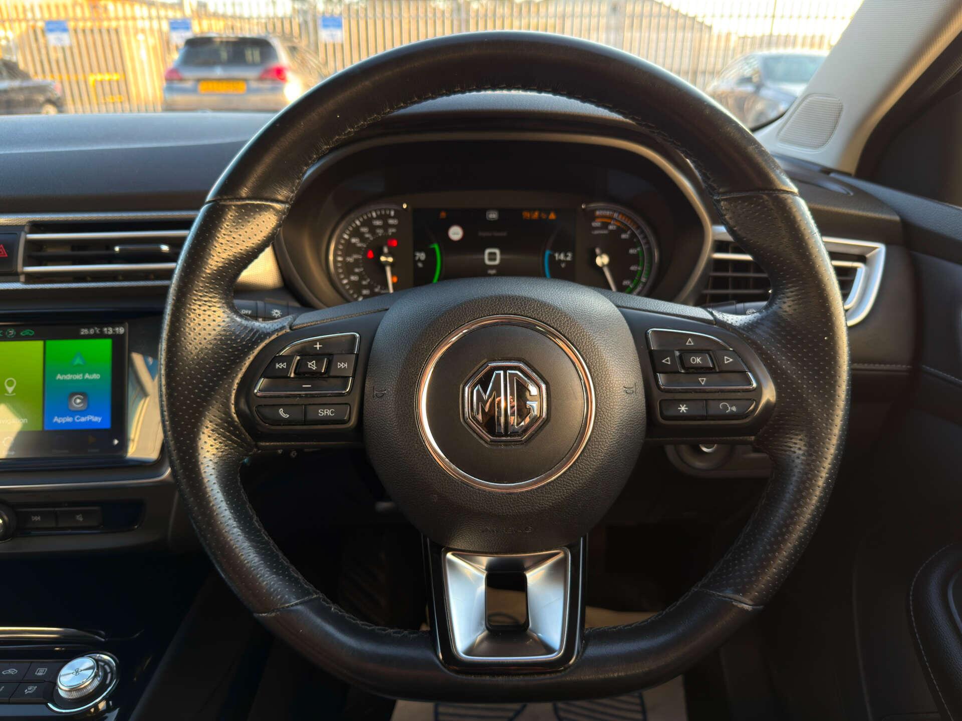 MG MG5 view 47