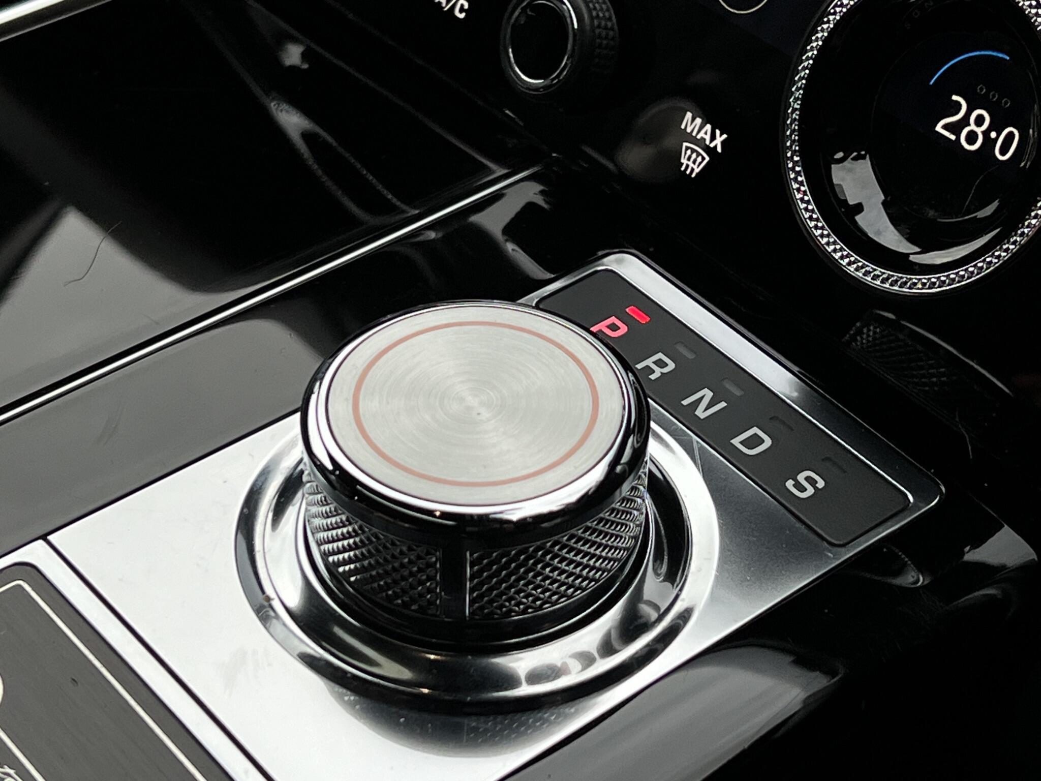 Land Rover Range Rover view 16