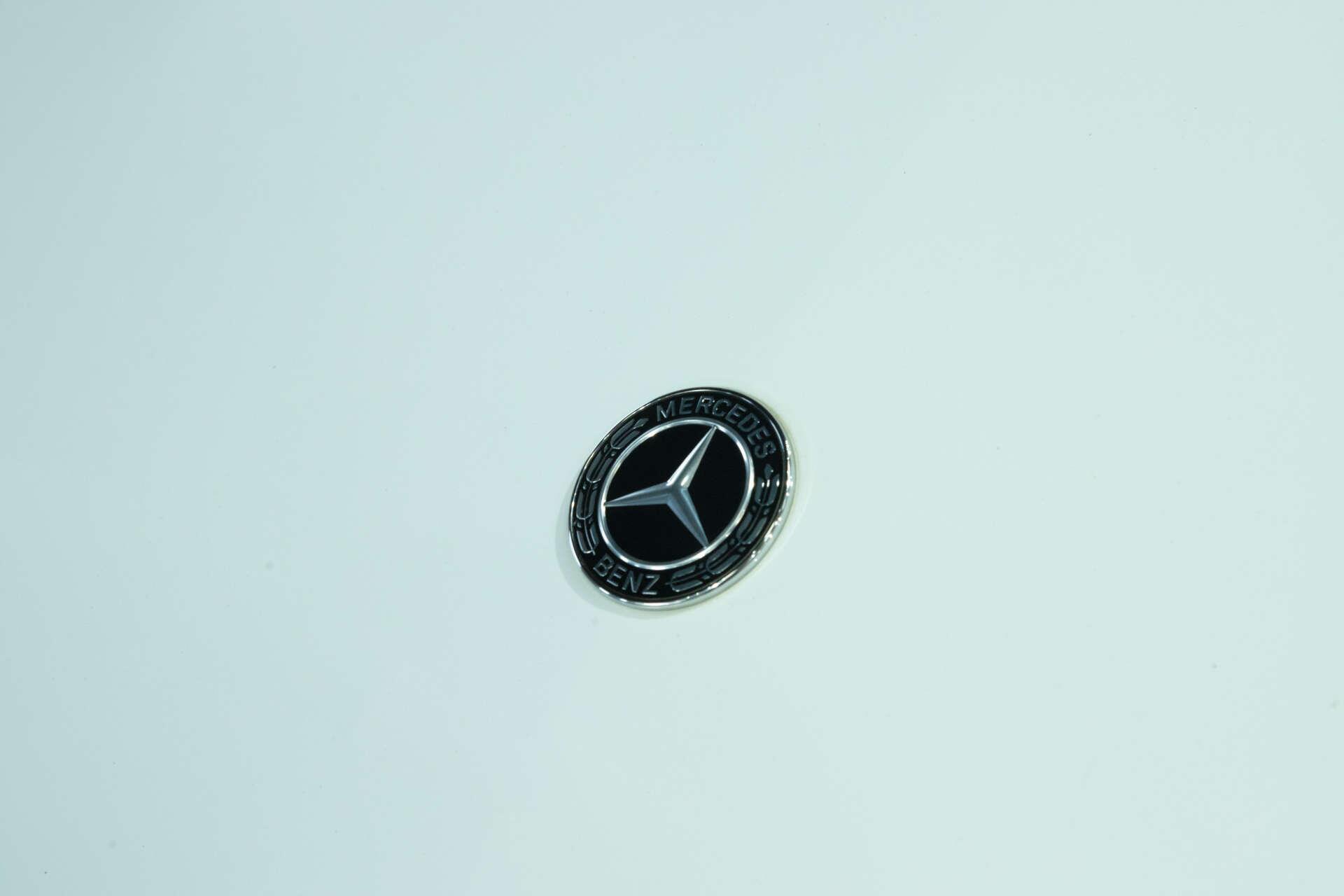 Mercedes-Benz E-Class view 10