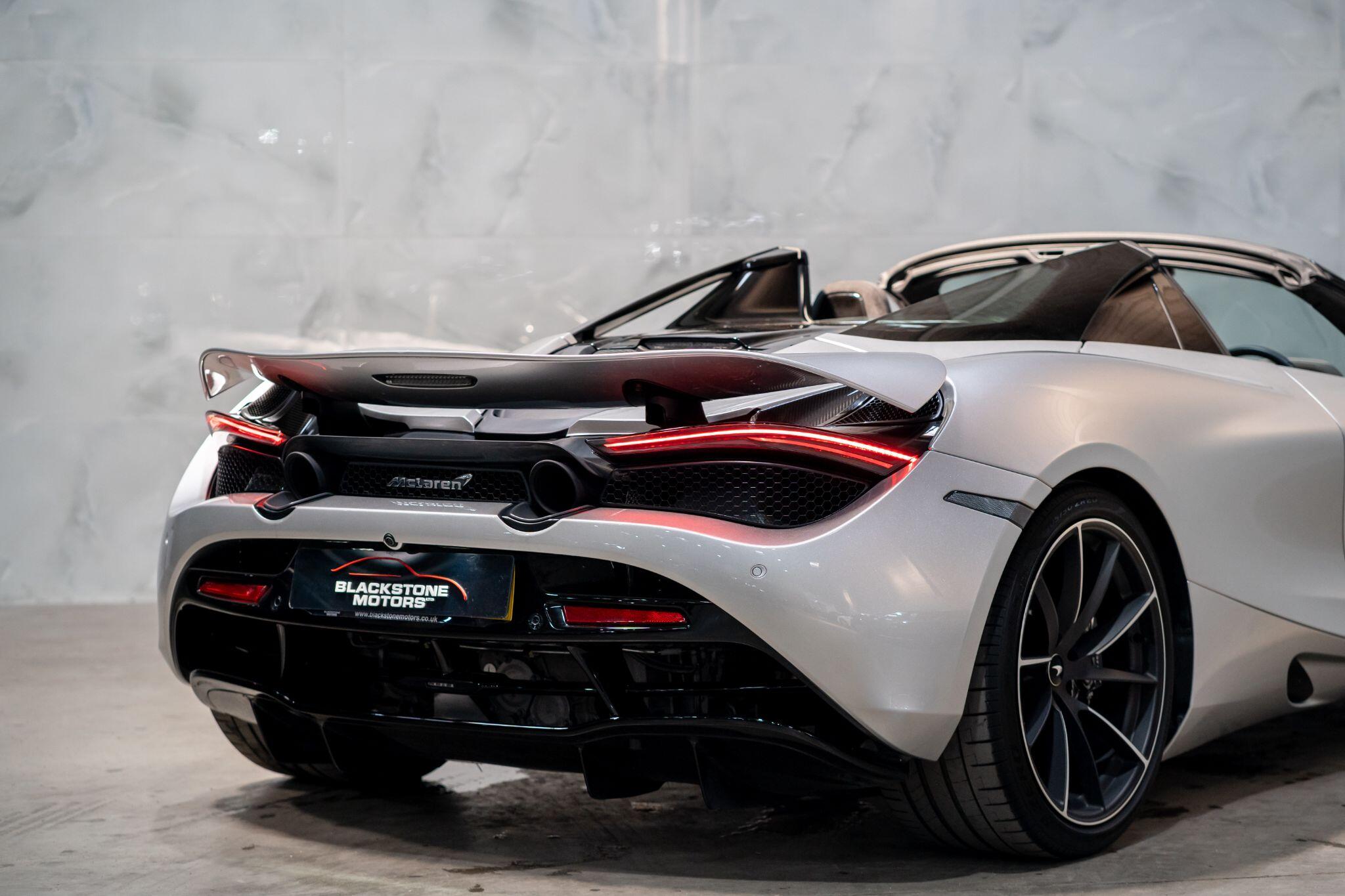 Mclaren 720s view 33