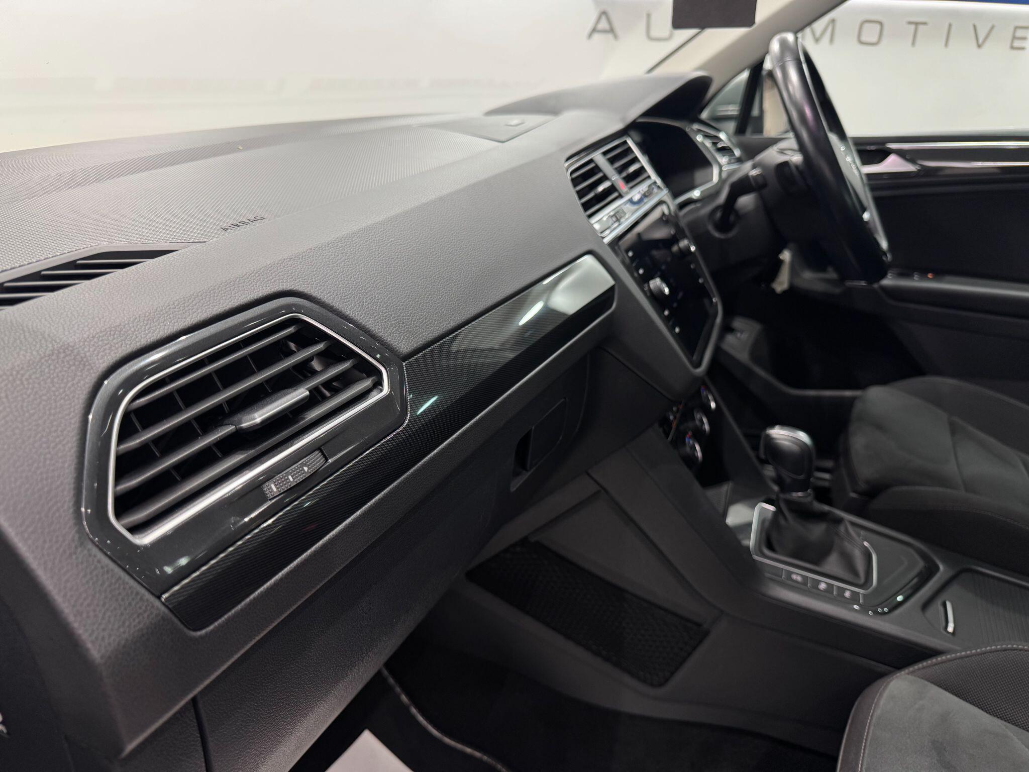 Volkswagen Tiguan view 59