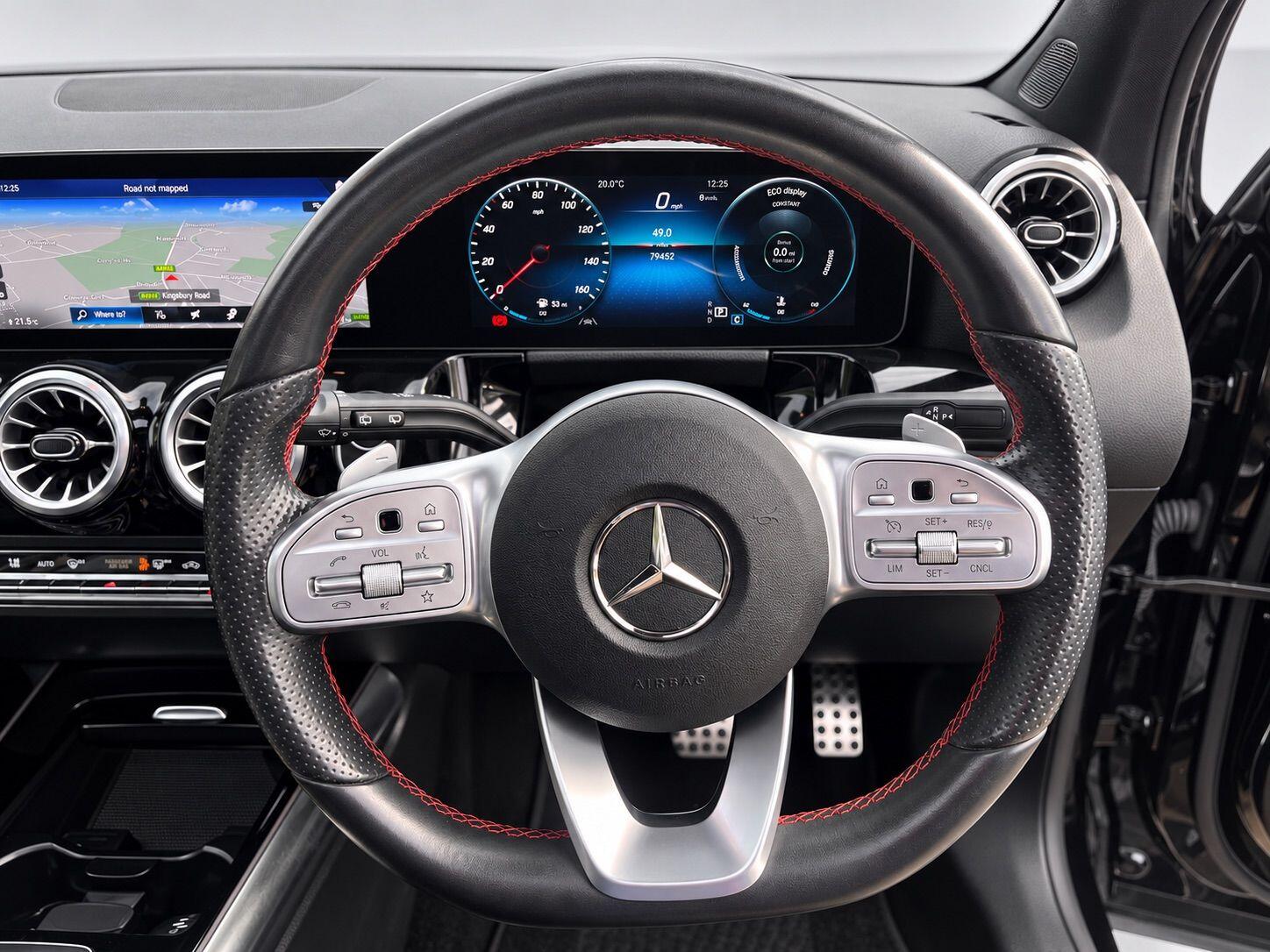 Mercedes-Benz GLA view 25