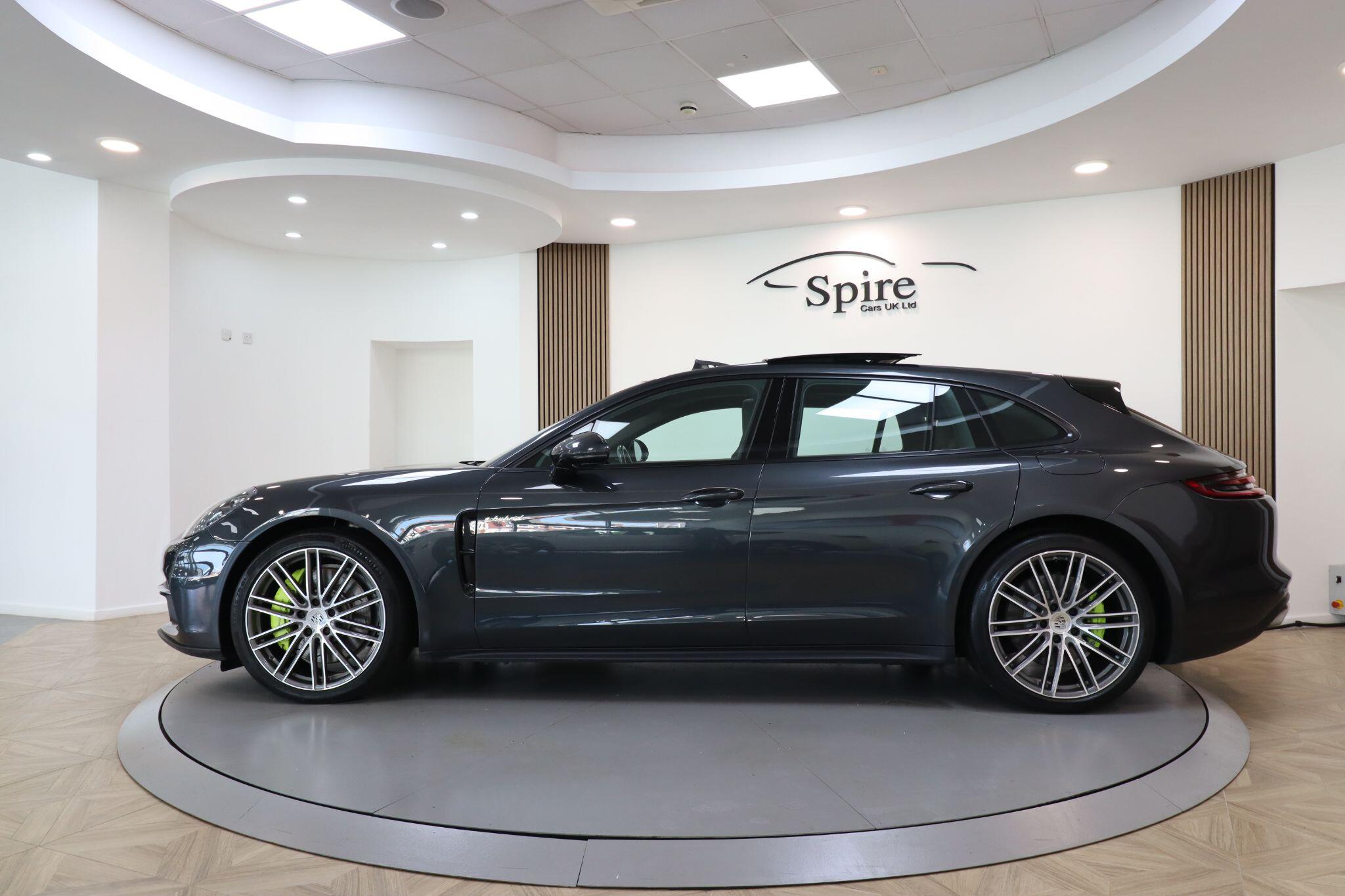 Porsche Panamera view 9