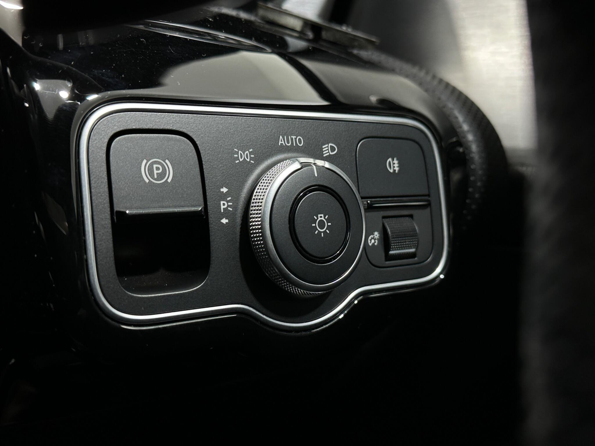Mercedes-Benz Cla view 18