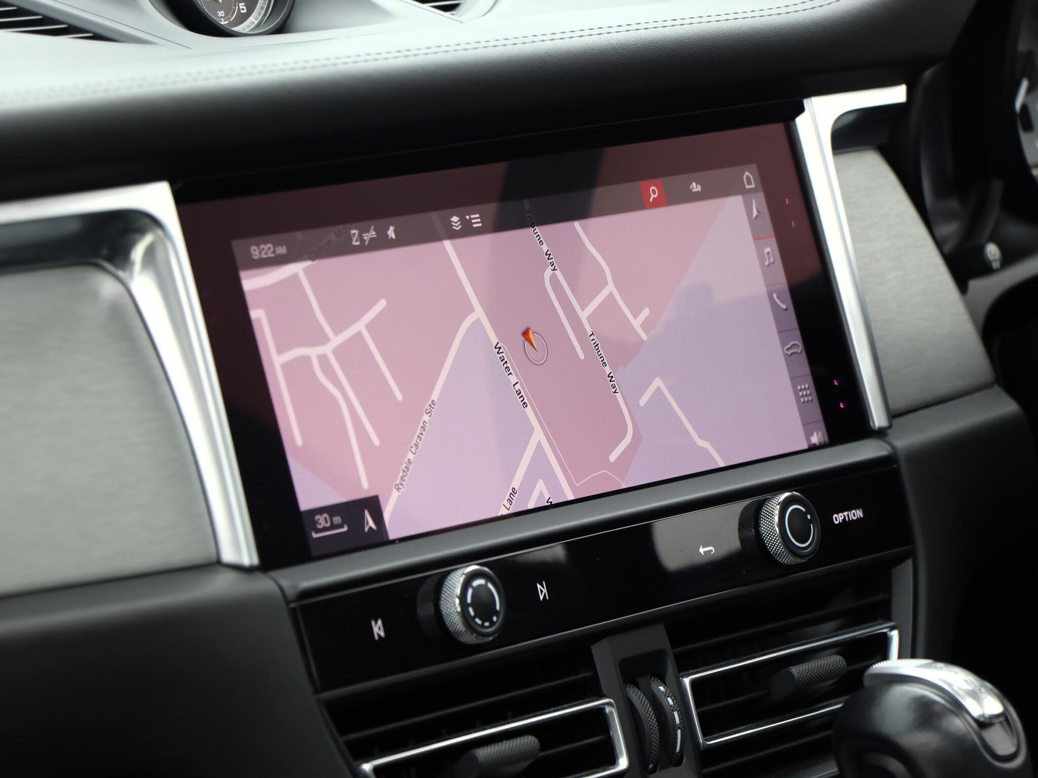 Porsche Macan view 32