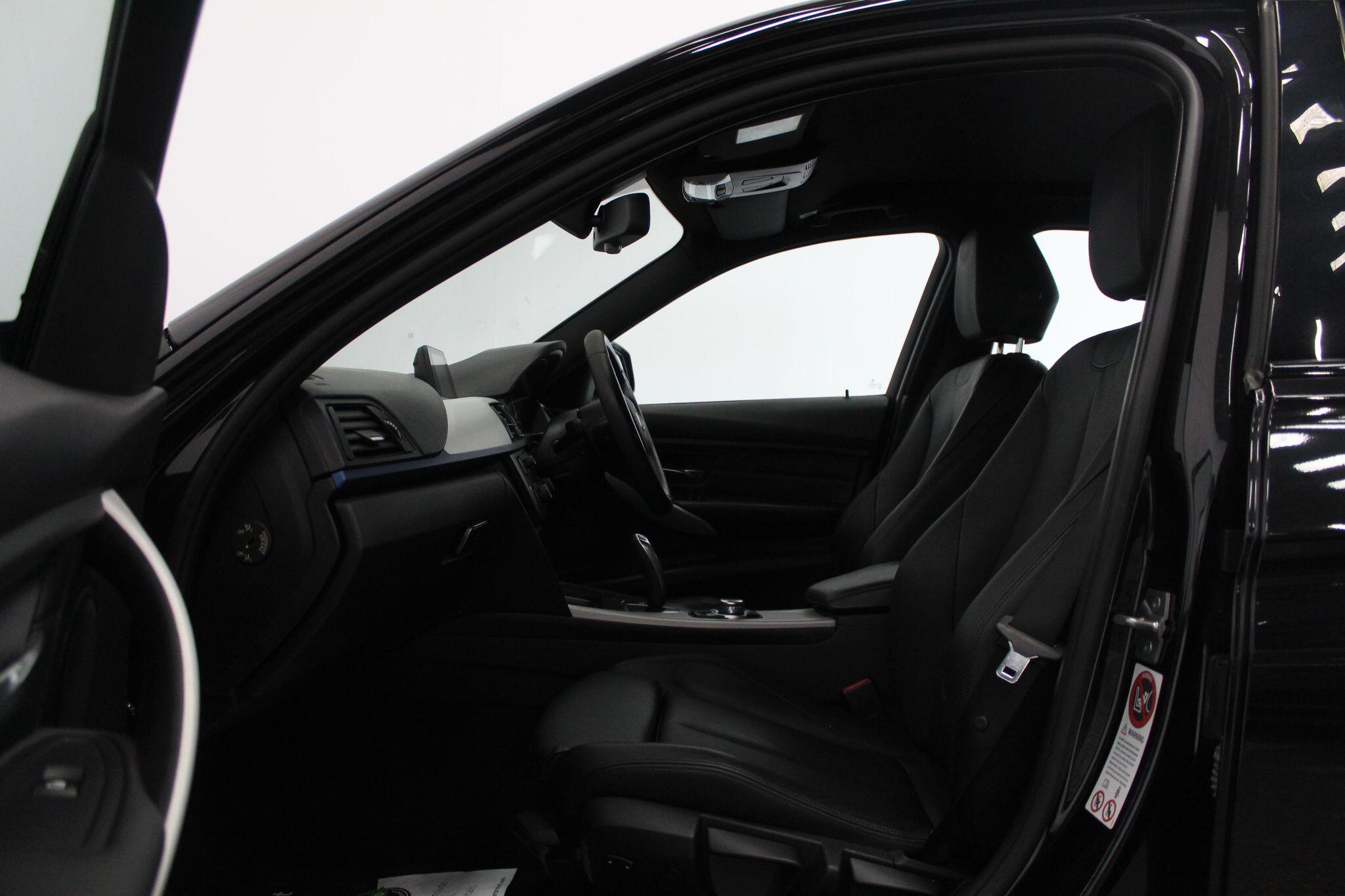 BMW 3 Series view 50