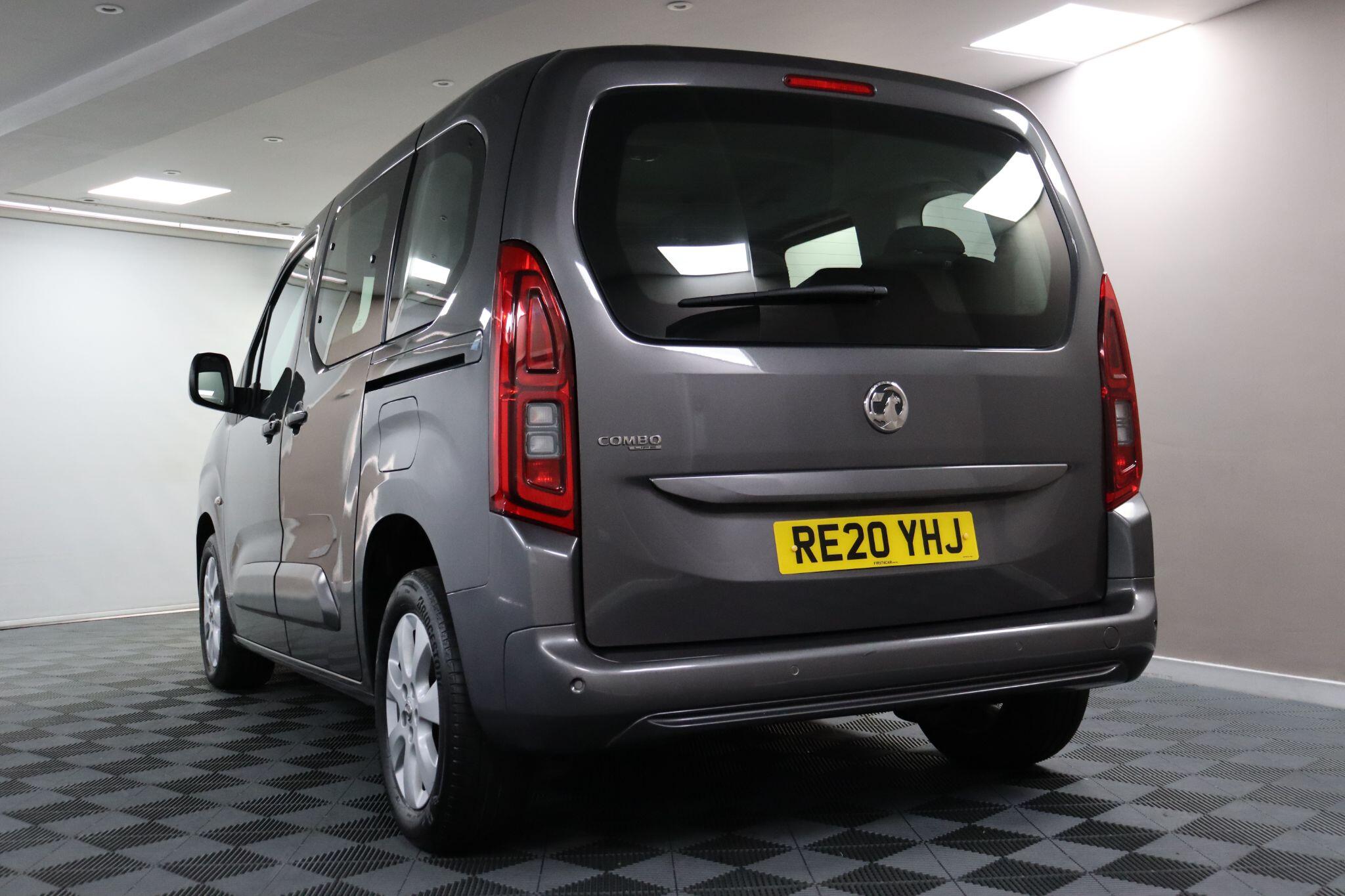 Vauxhall Combo Life view 29
