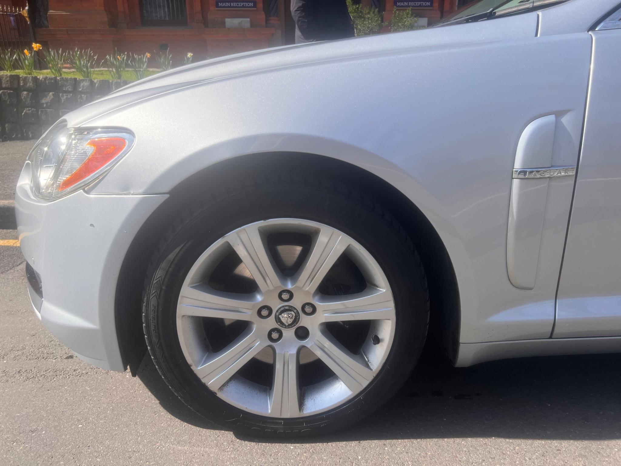 2011 Jaguar XF 3.0d V6 Luxury Auto Euro 5 4dr • 95,964 miles image 9