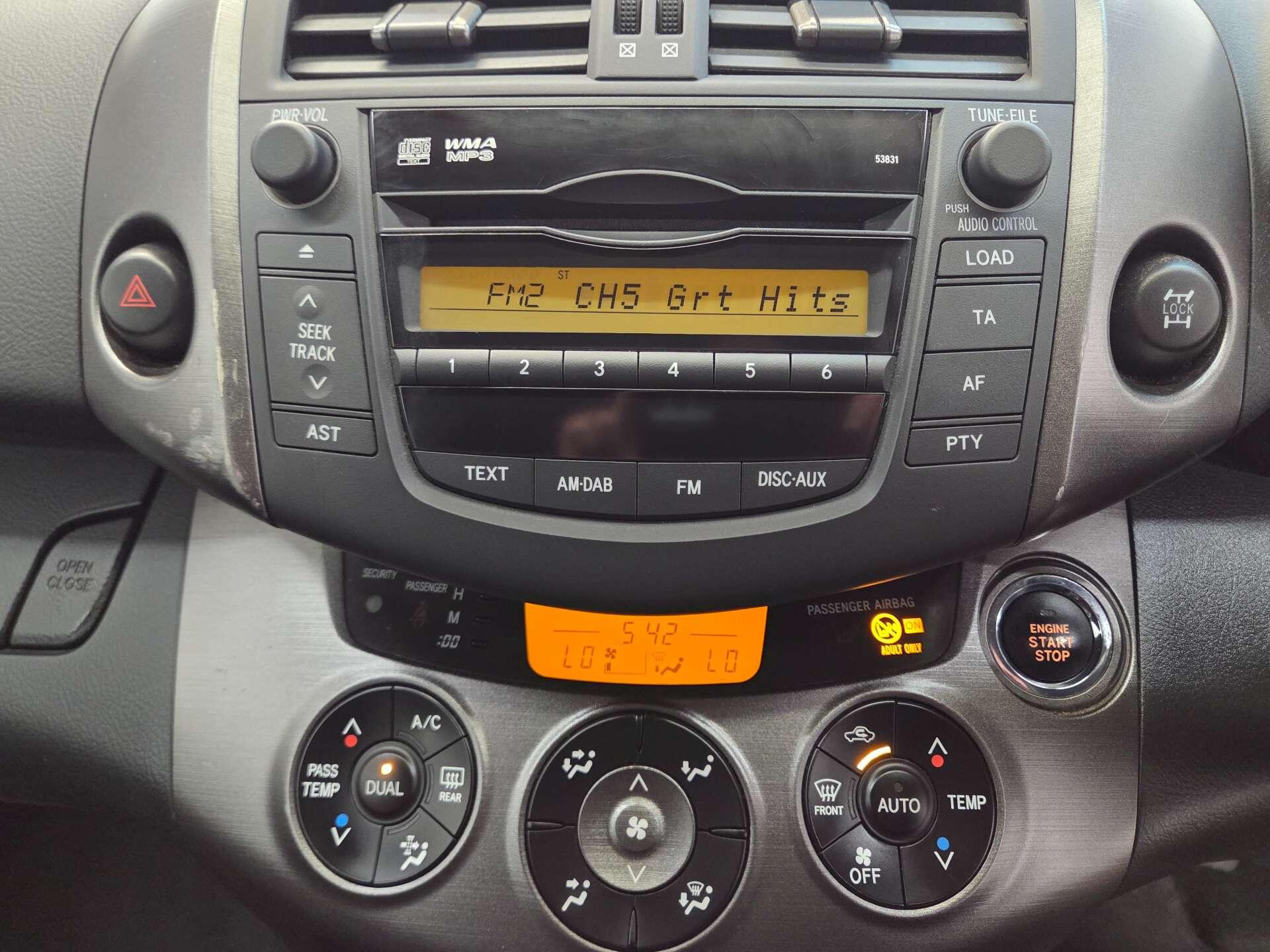 Toyota RAV4 view 12