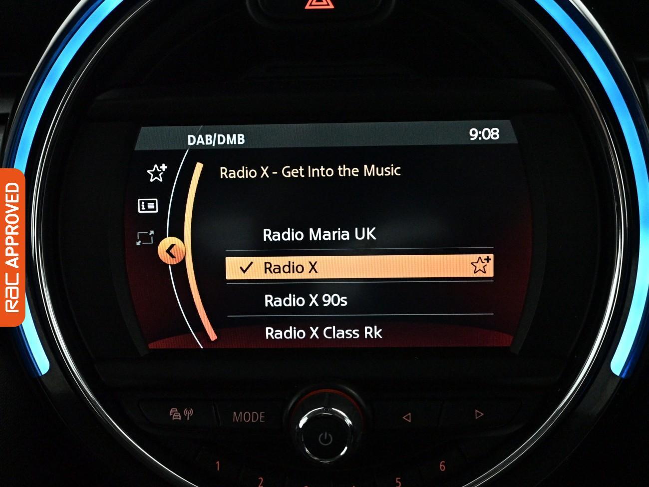 Mini Hatch view 24
