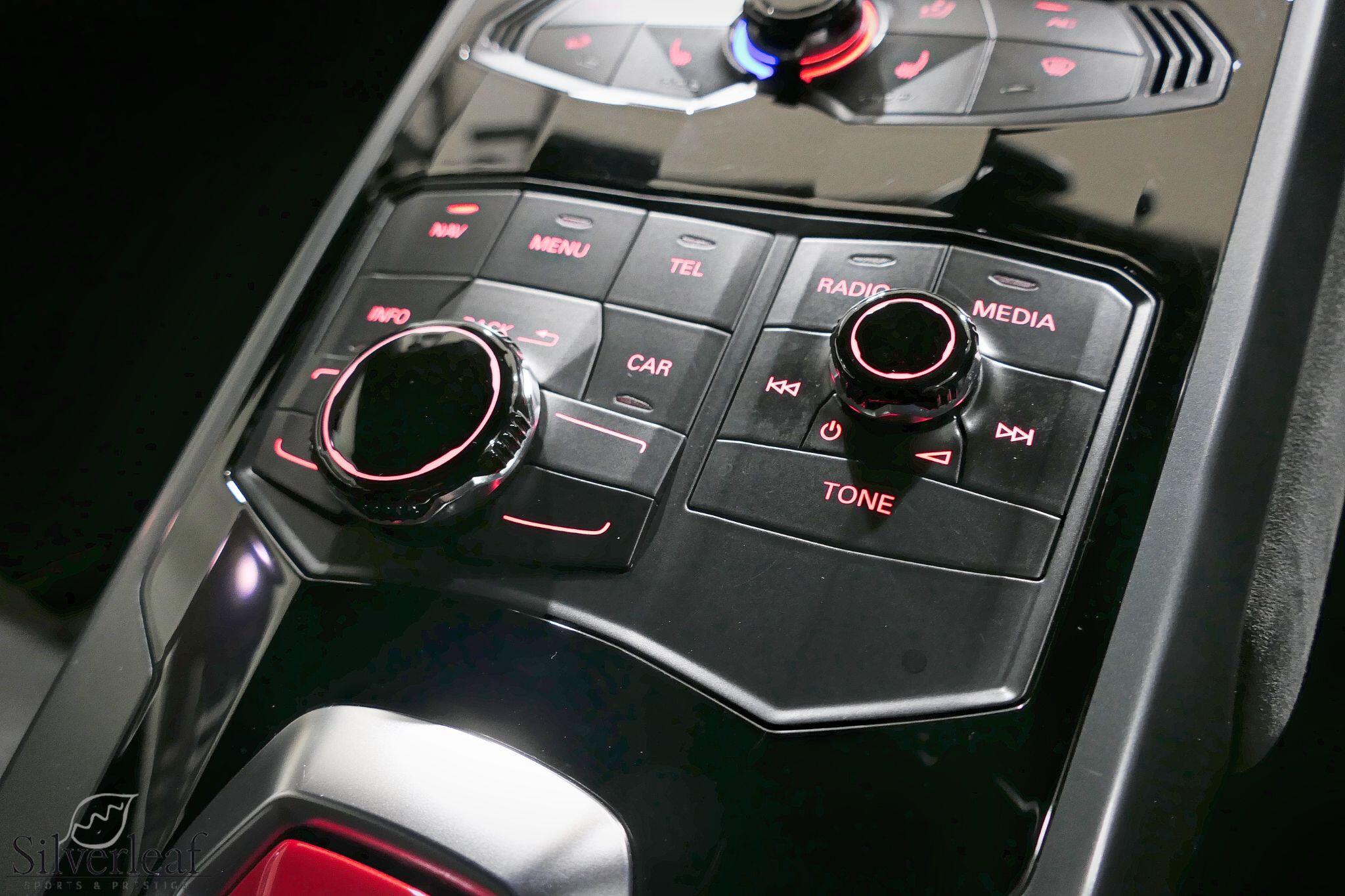 Lamborghini LP 610-4 view 14
