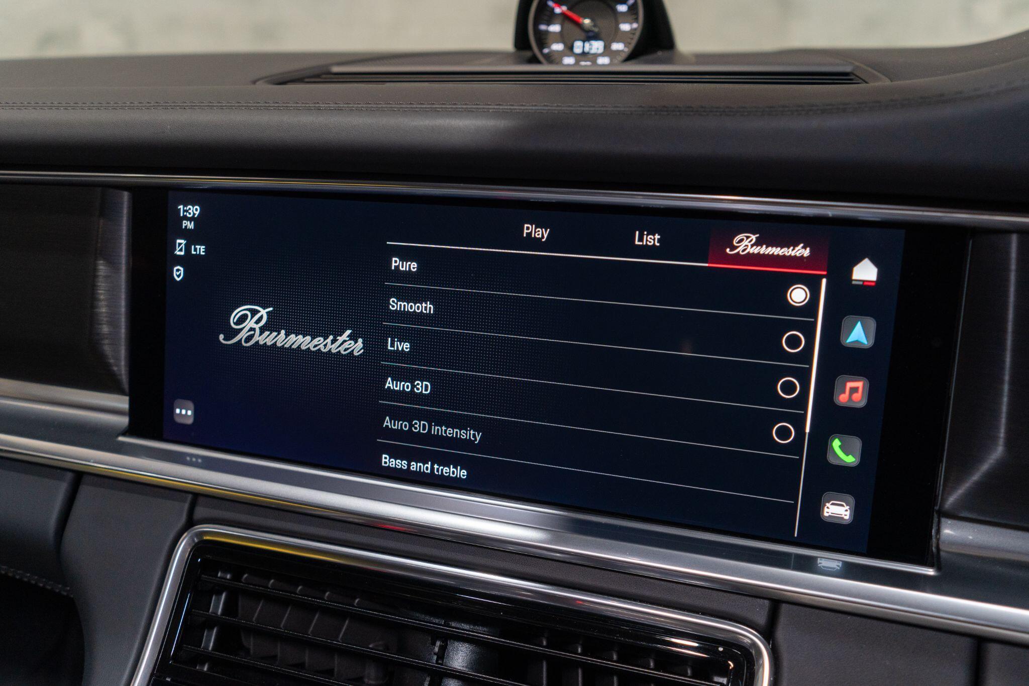 Porsche Panamera view 26
