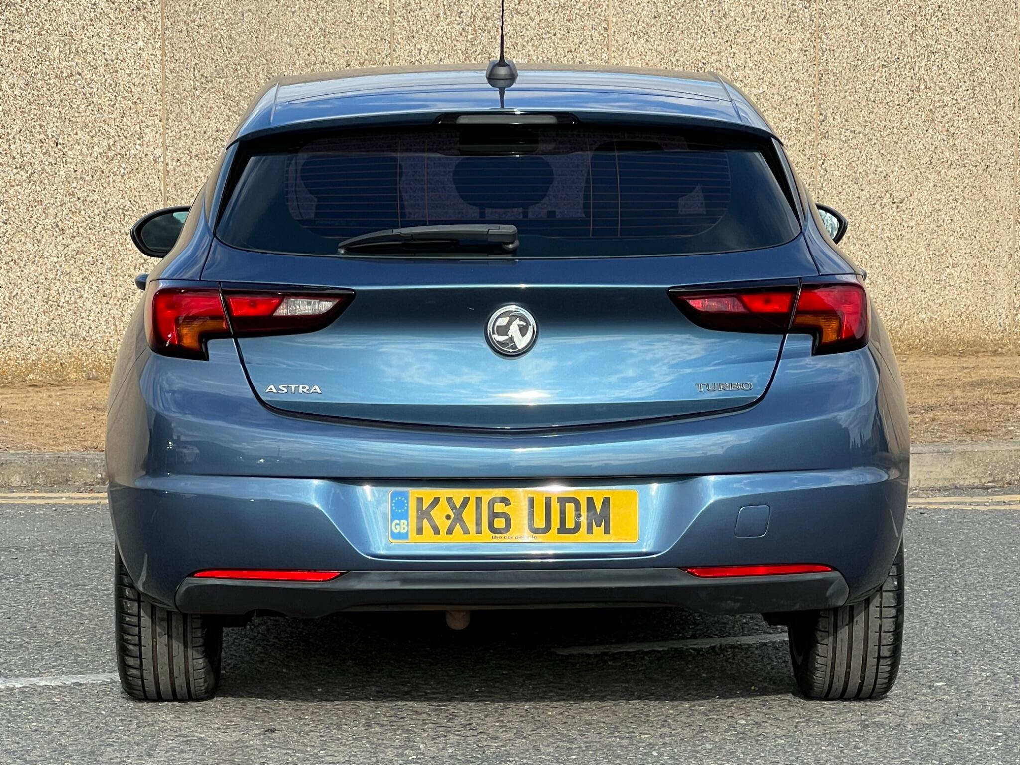 Vauxhall Astra view 27