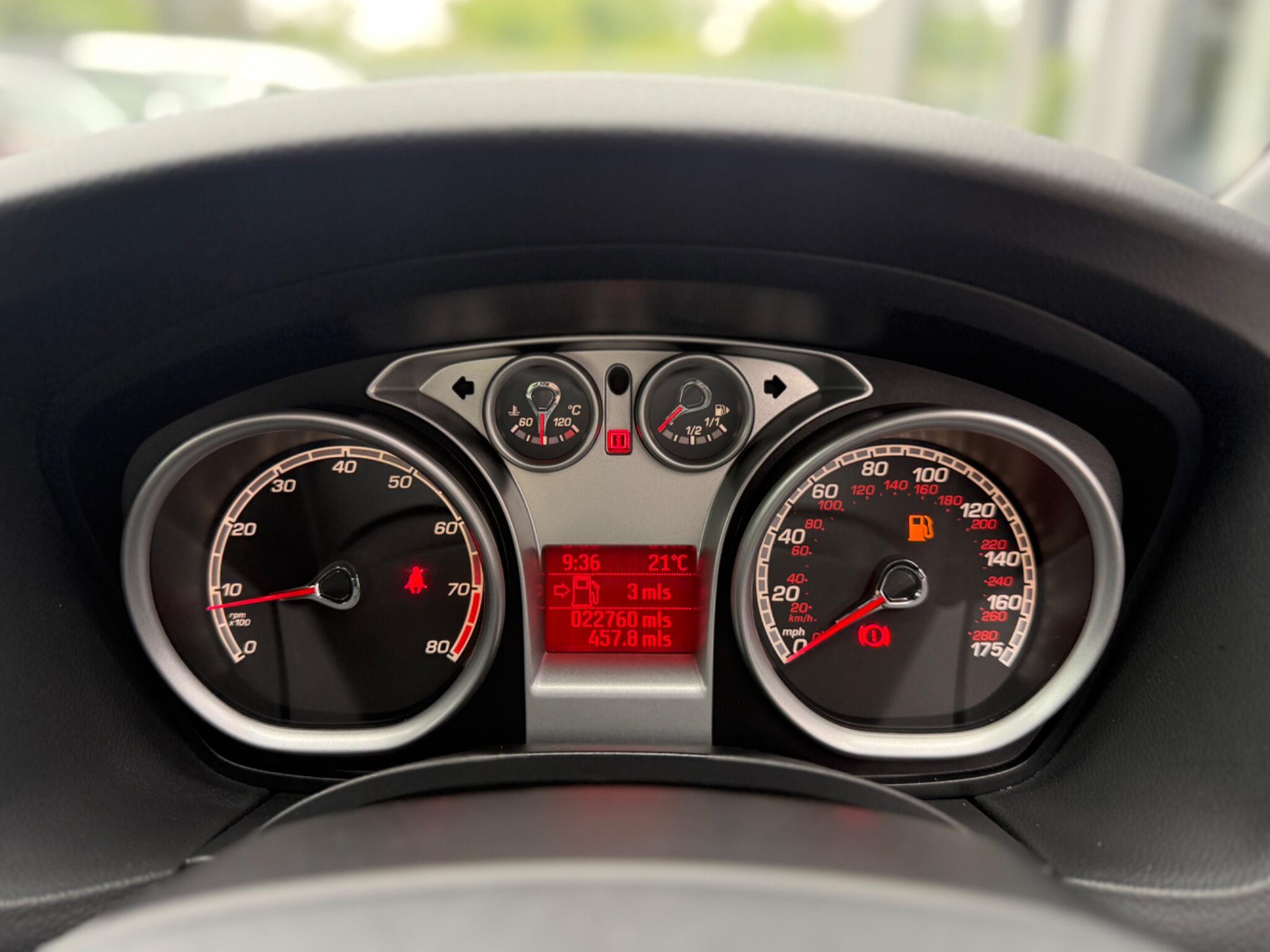 Ford Focus view 50