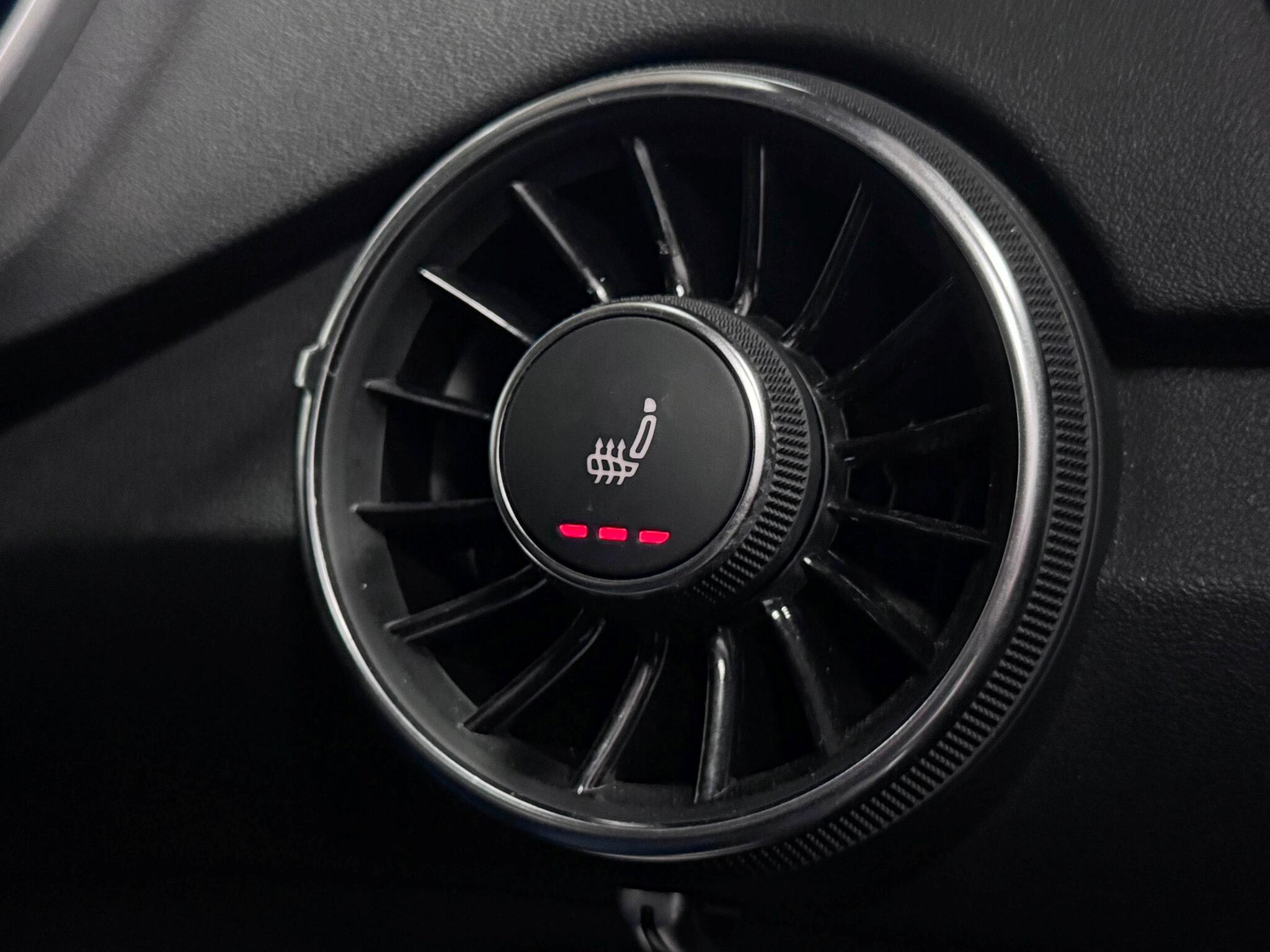 Audi TT view 16