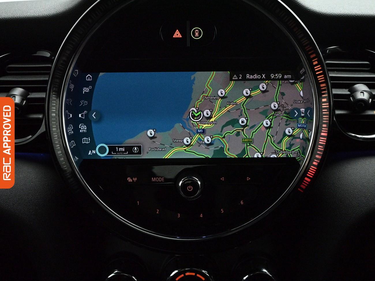Mini Hatch view 3